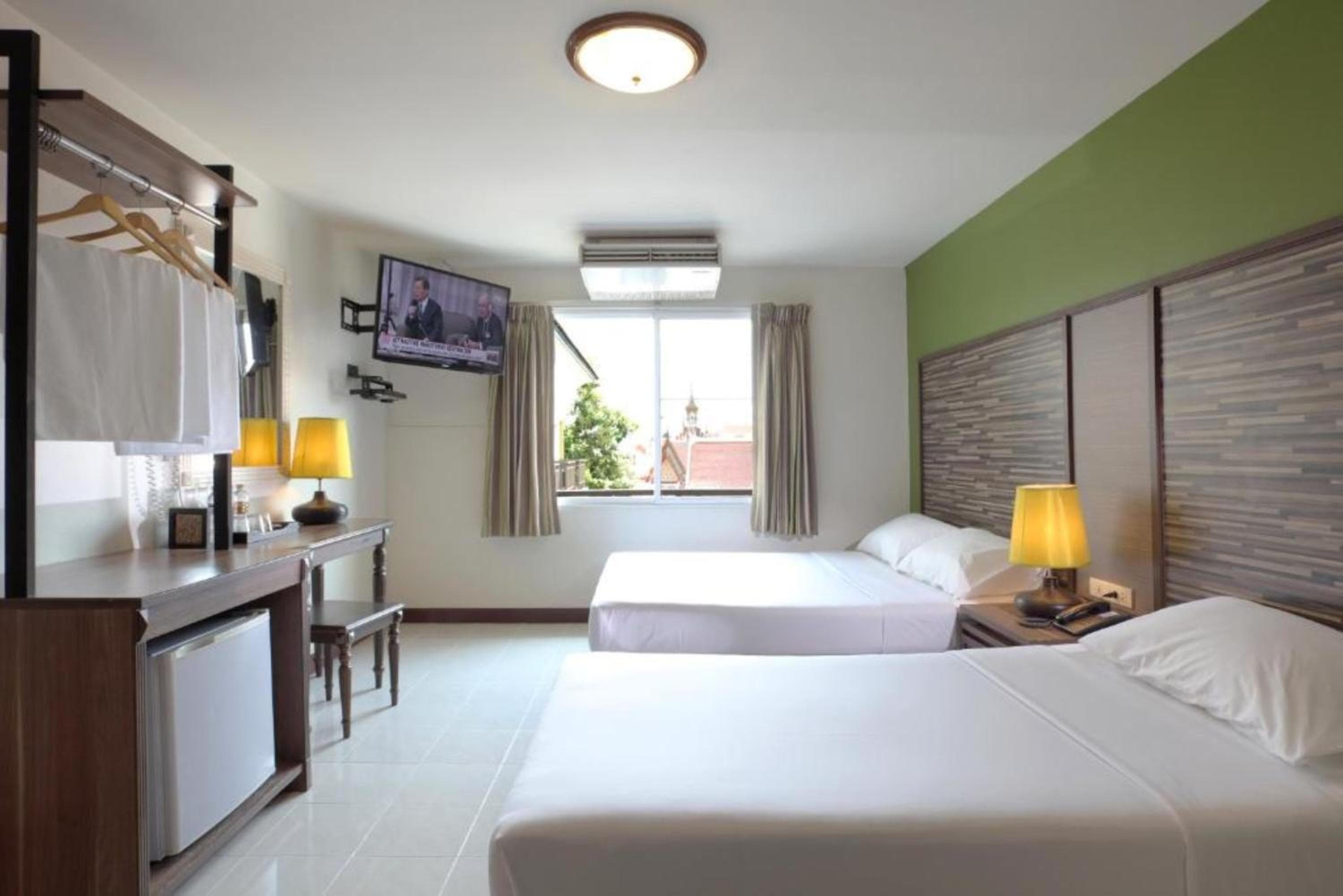 Rambuttri Village Plaza - SHA Plus Plus — 8
