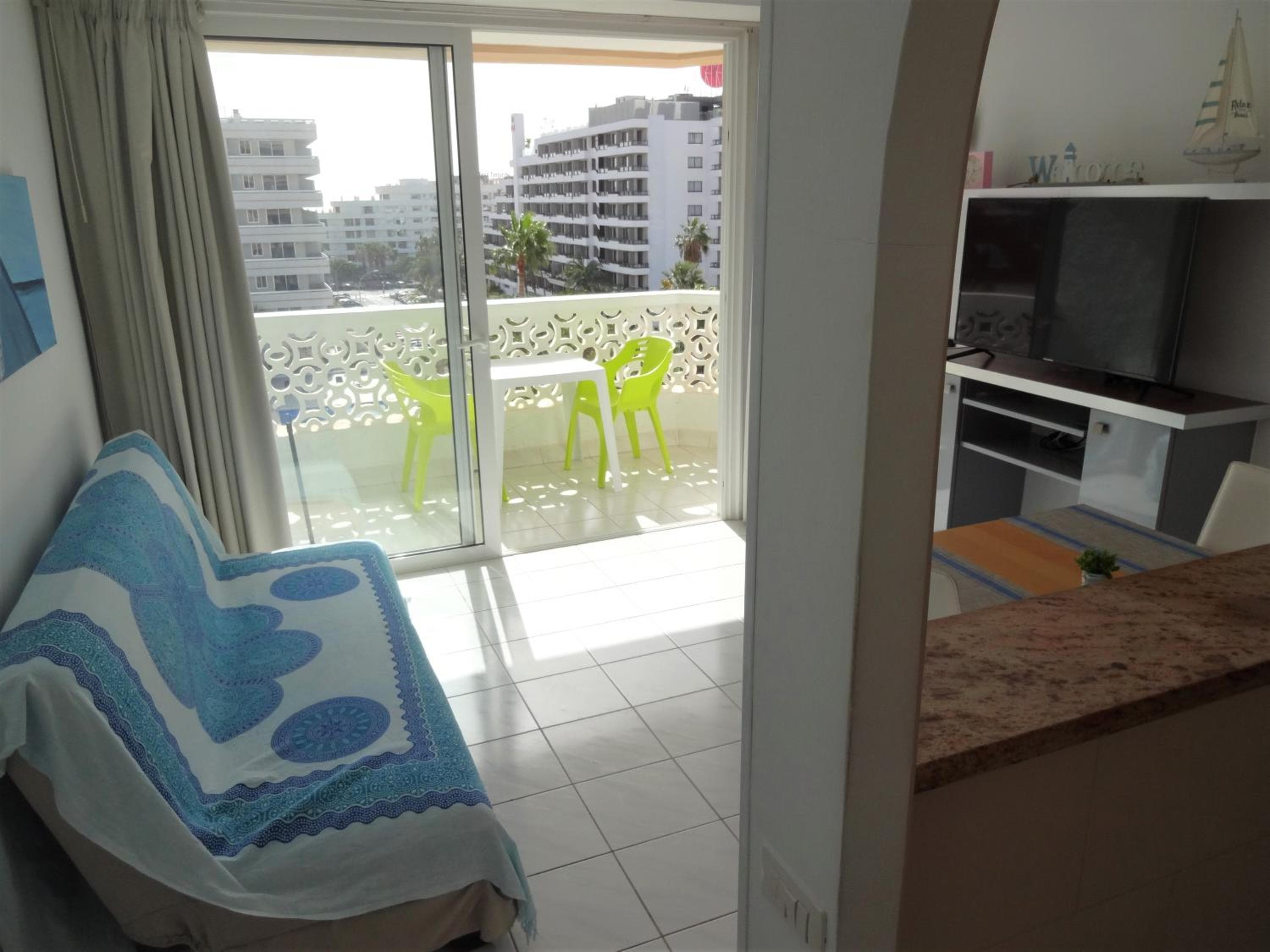 South facing with sea view and free WIFI in Playa Honda heart of Las Americas — 5