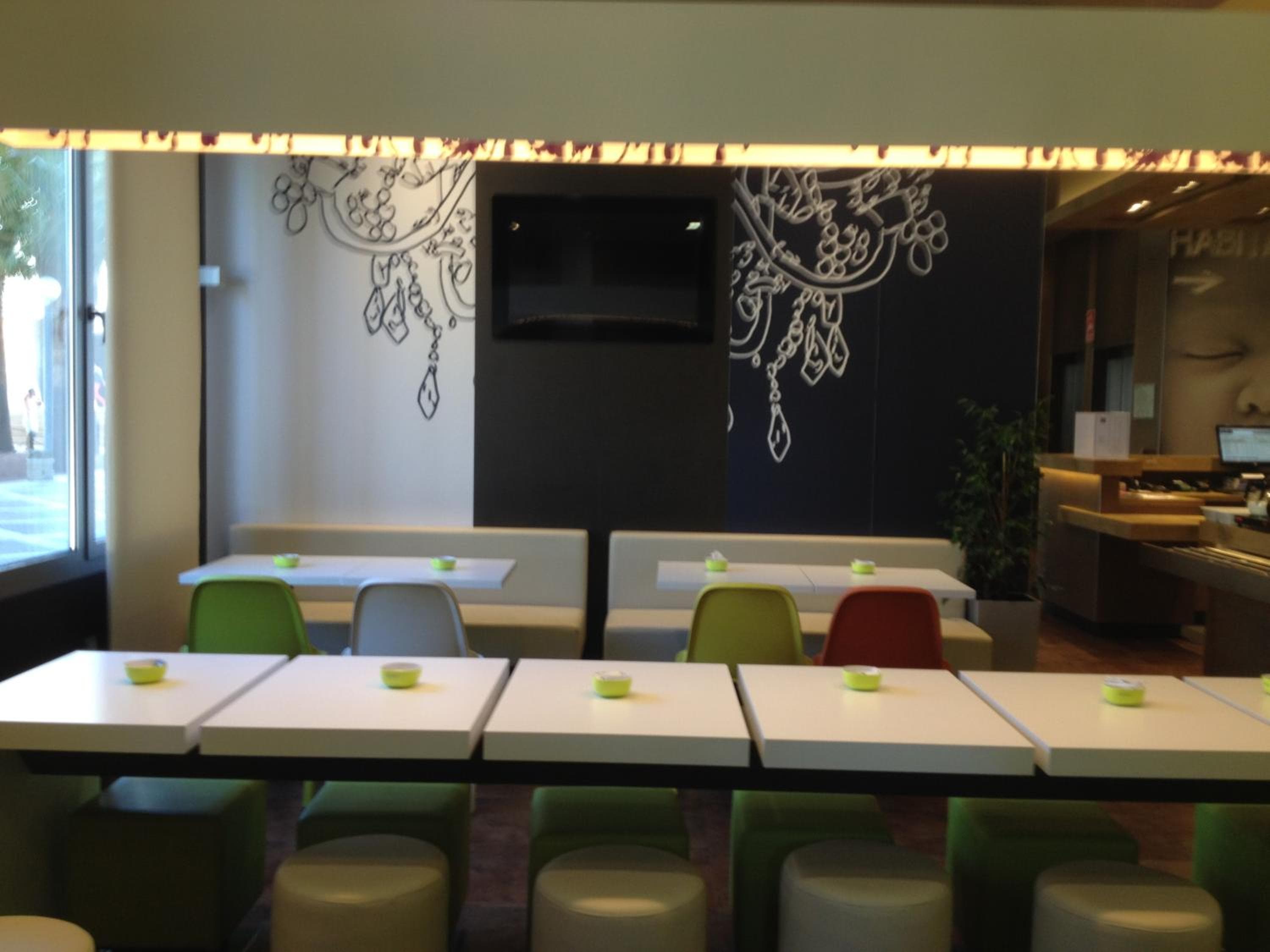 Ibis Budget Sevilla Aeropuerto — 16