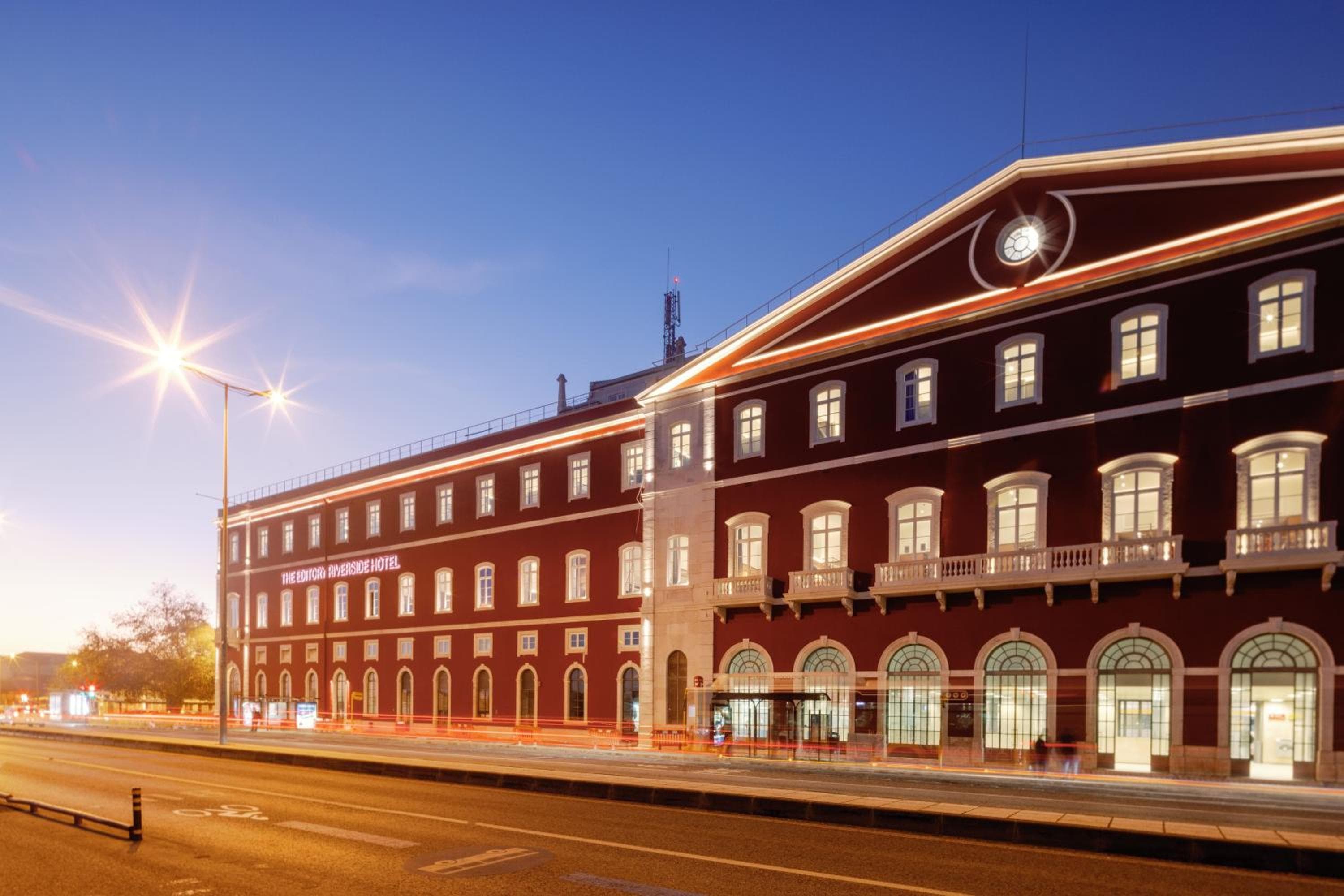 L'Editory Riverside Hotel, un hotel storico — 9