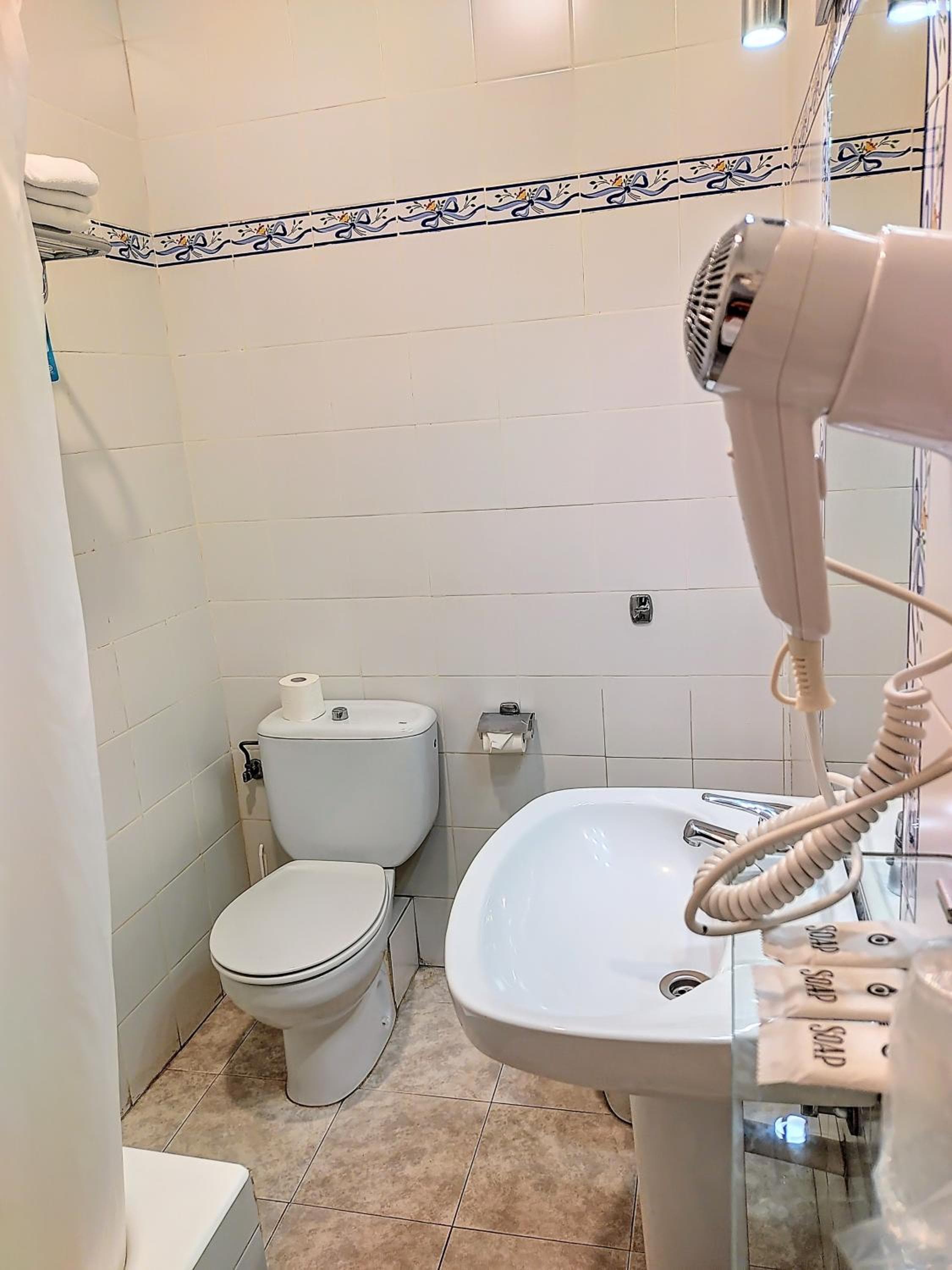 Hotel Simon — 6