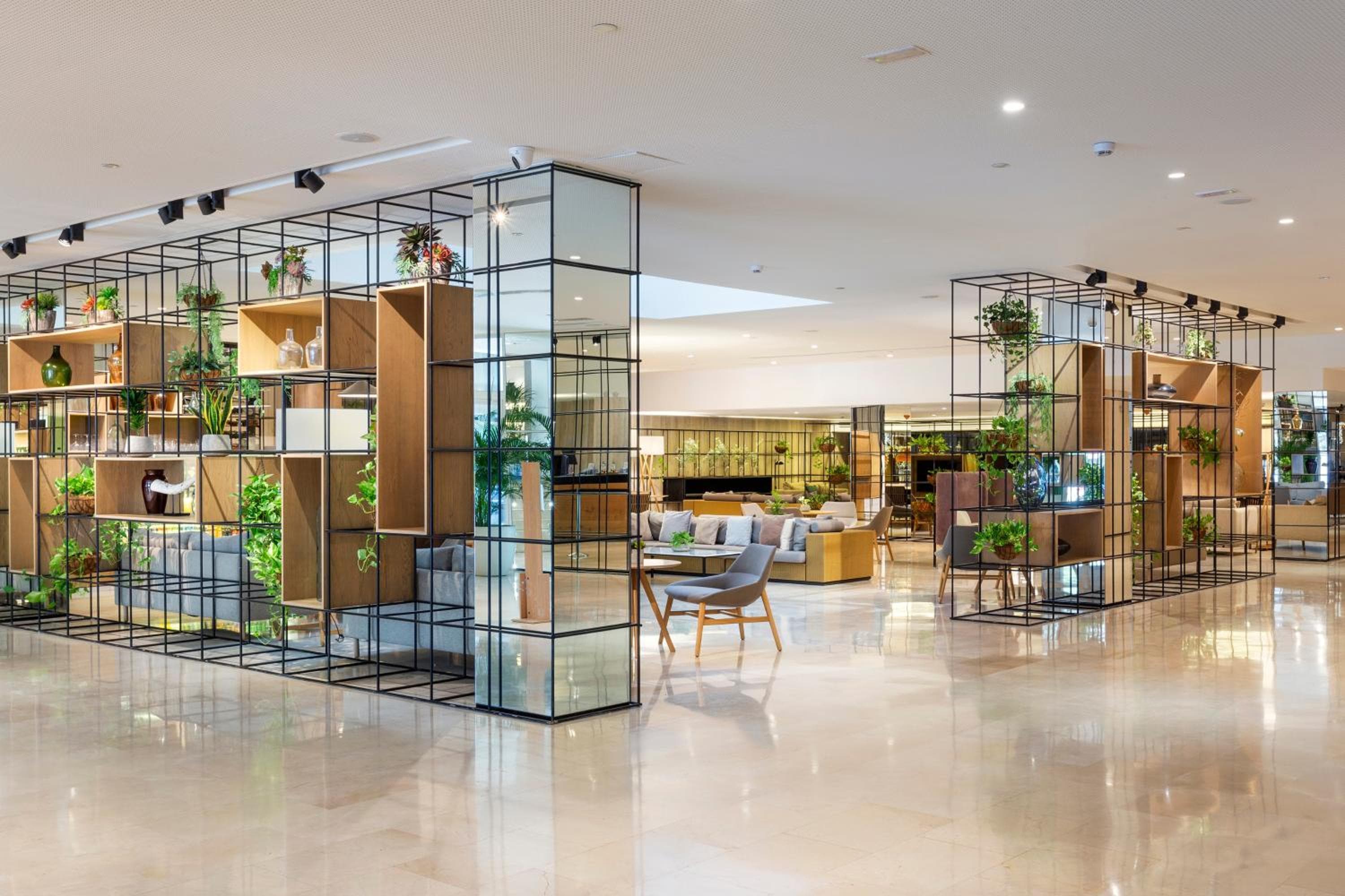 Meliá Sevilla — 25