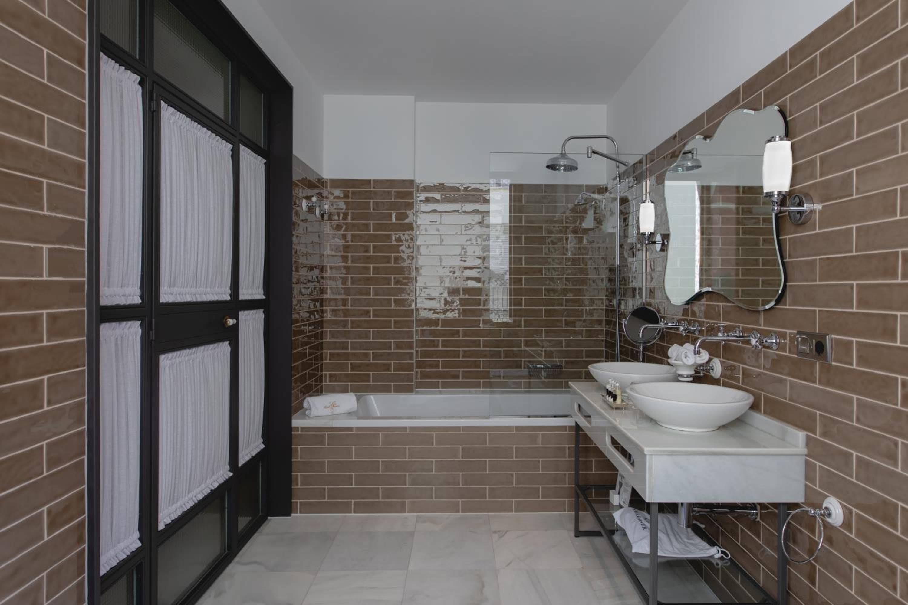 Hotel Gravina 51 — 9