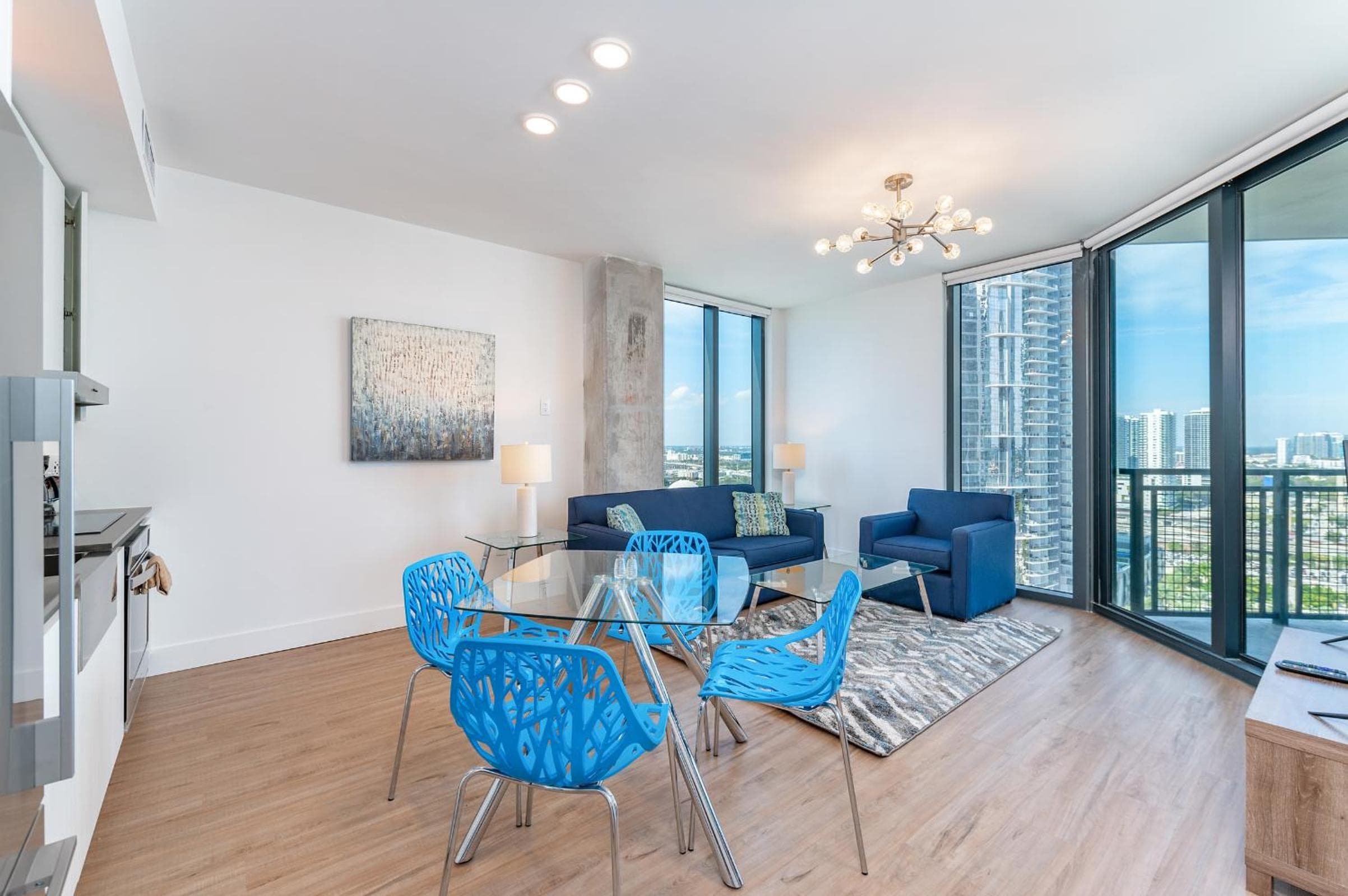 Global Luxury Suites Miami Worldcenter — 15