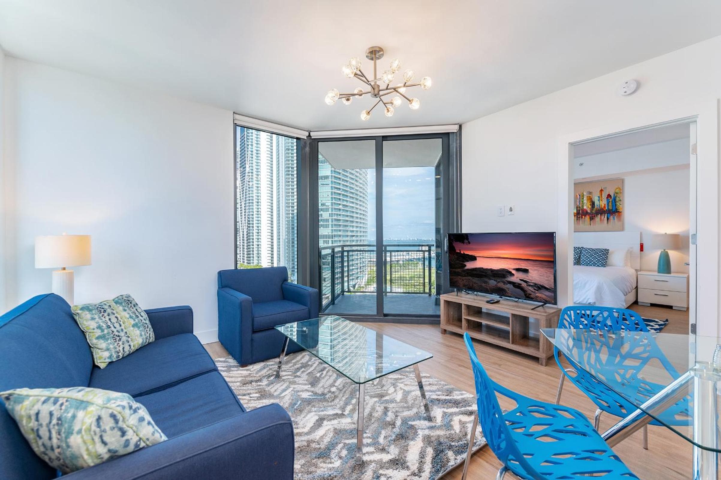 Global Luxury Suites Miami Worldcenter — 14