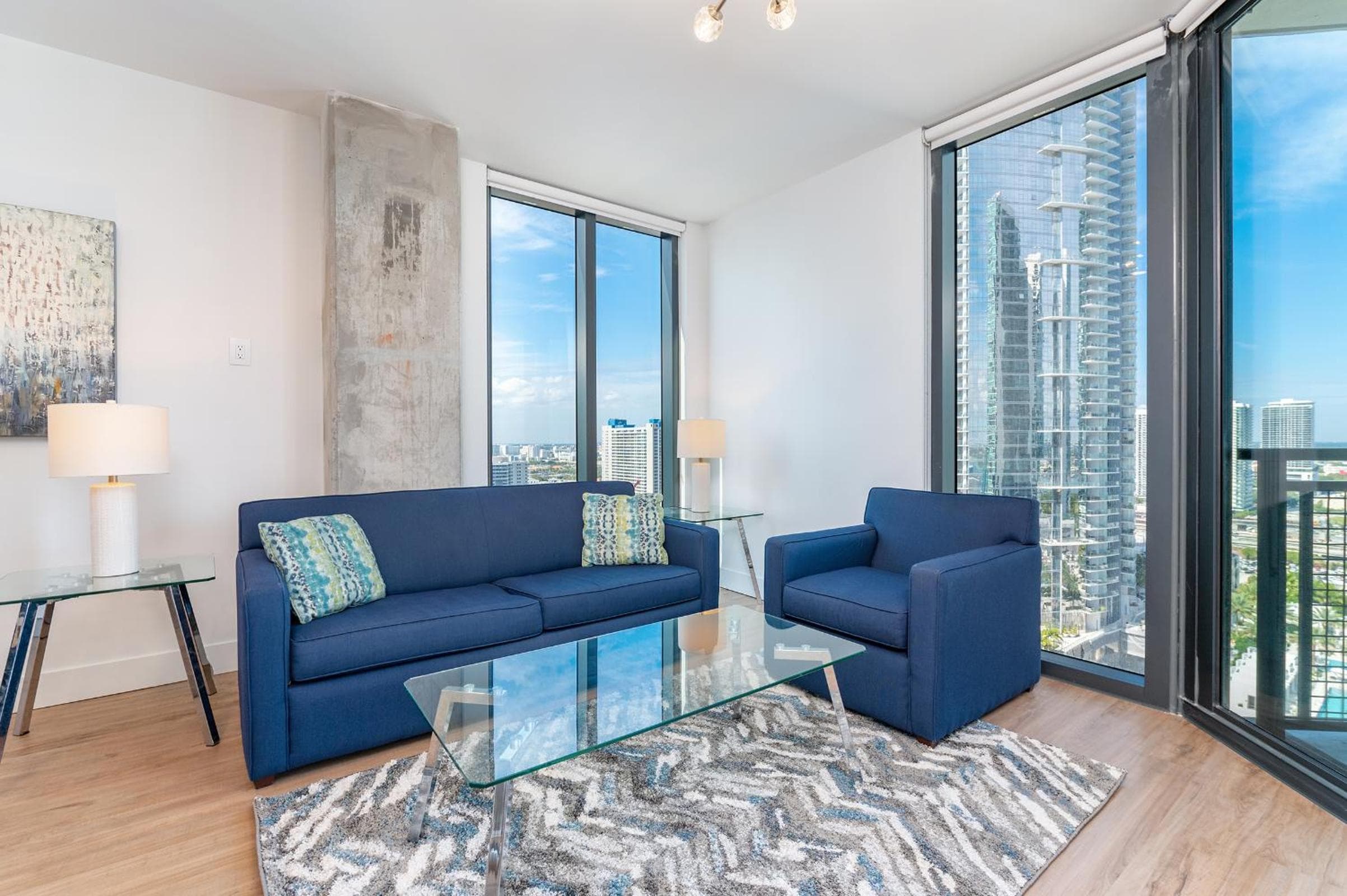 Global Luxury Suites Miami Worldcenter — 13