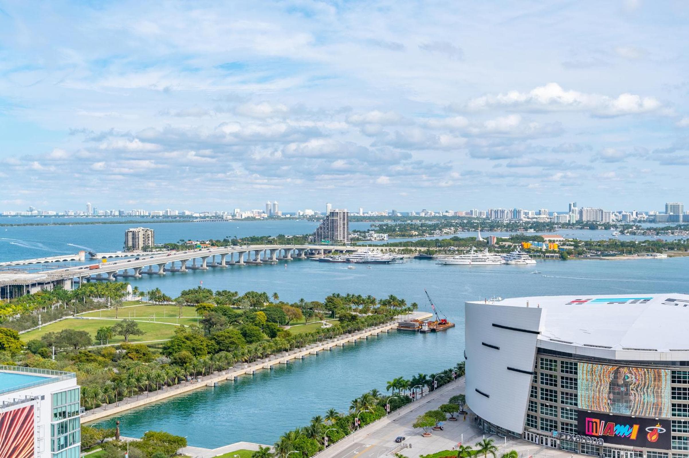 Global Luxury Suites Miami Worldcenter — 28