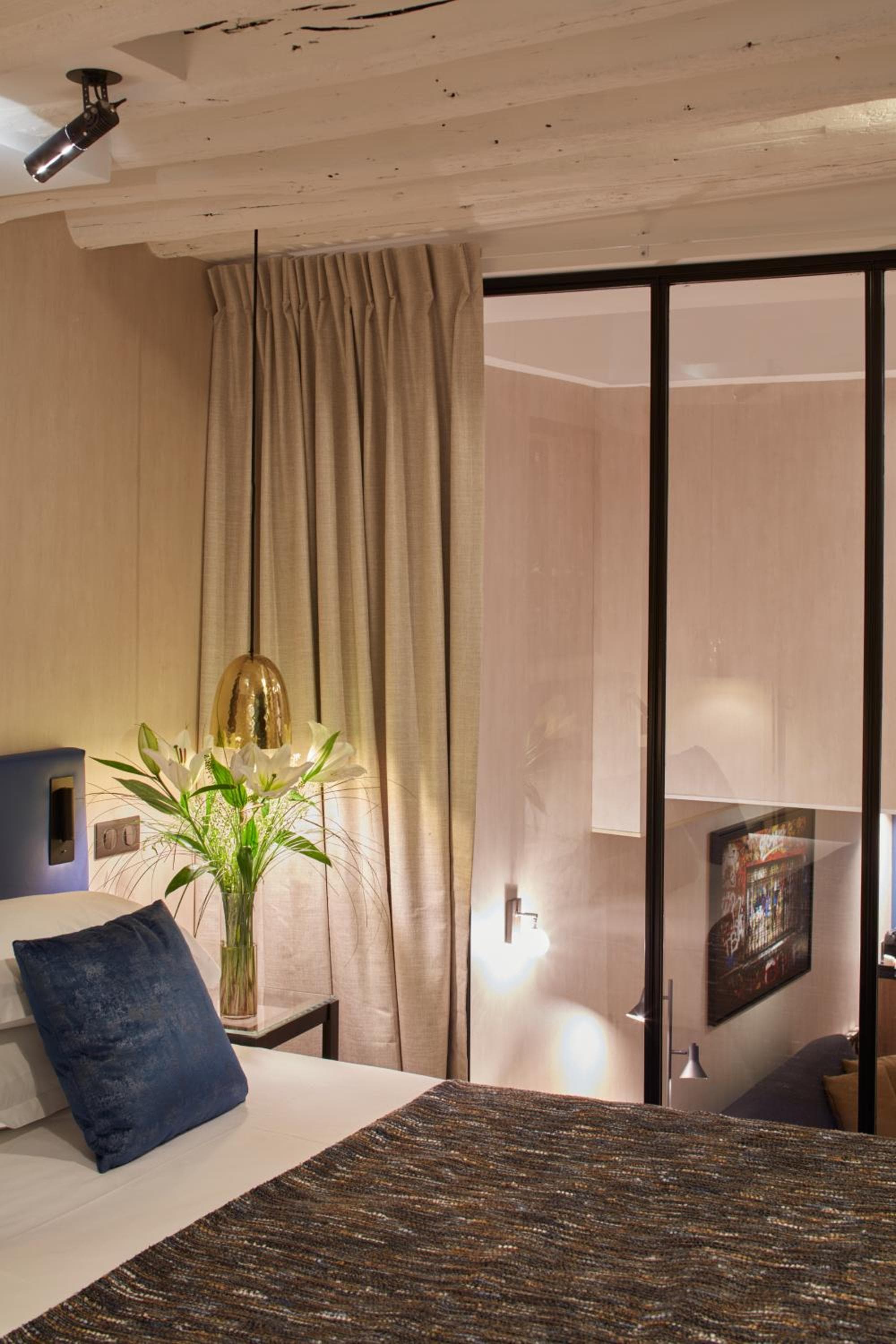 Hotel Atmospheres — 23