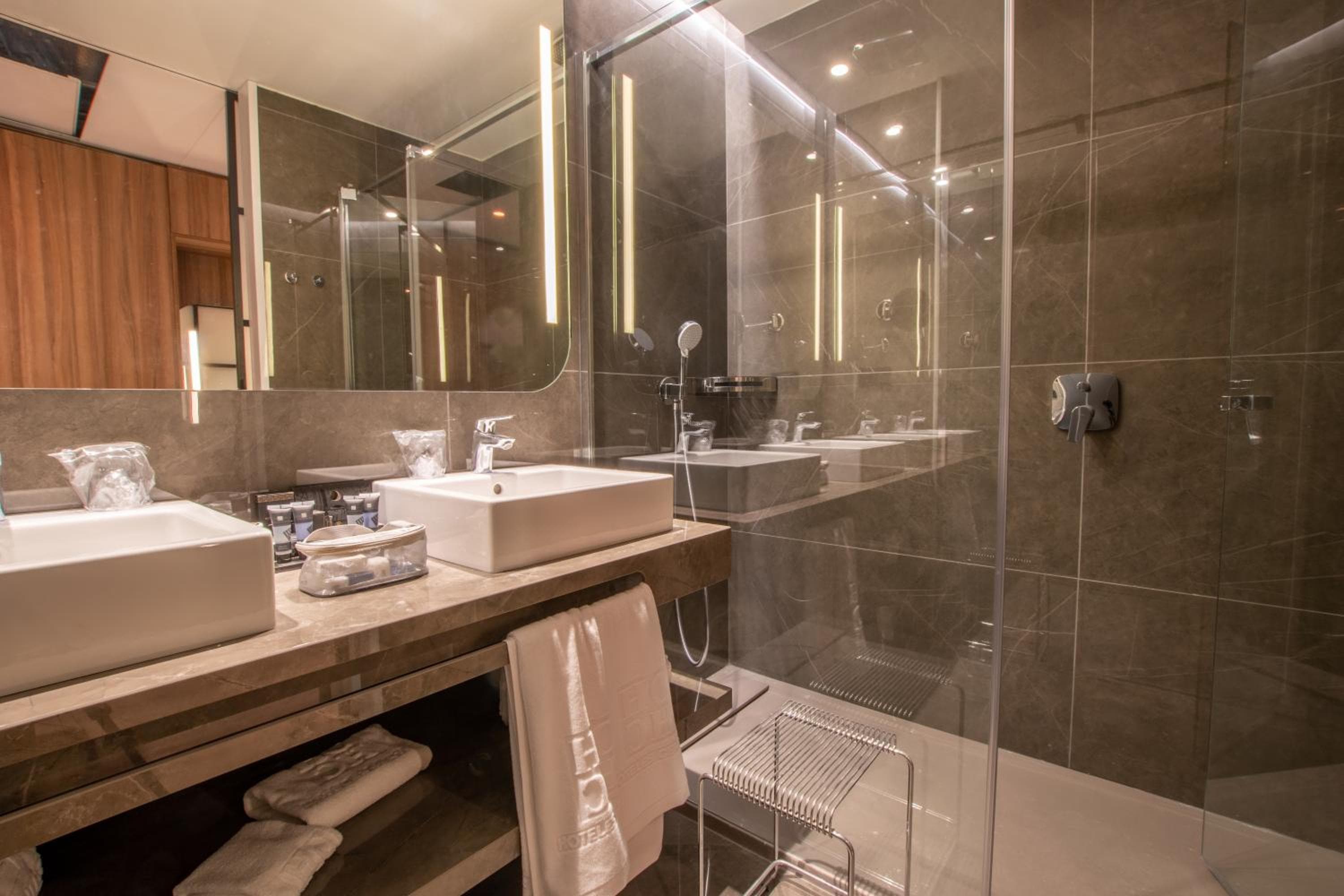 Hotel Giralda Center — 13