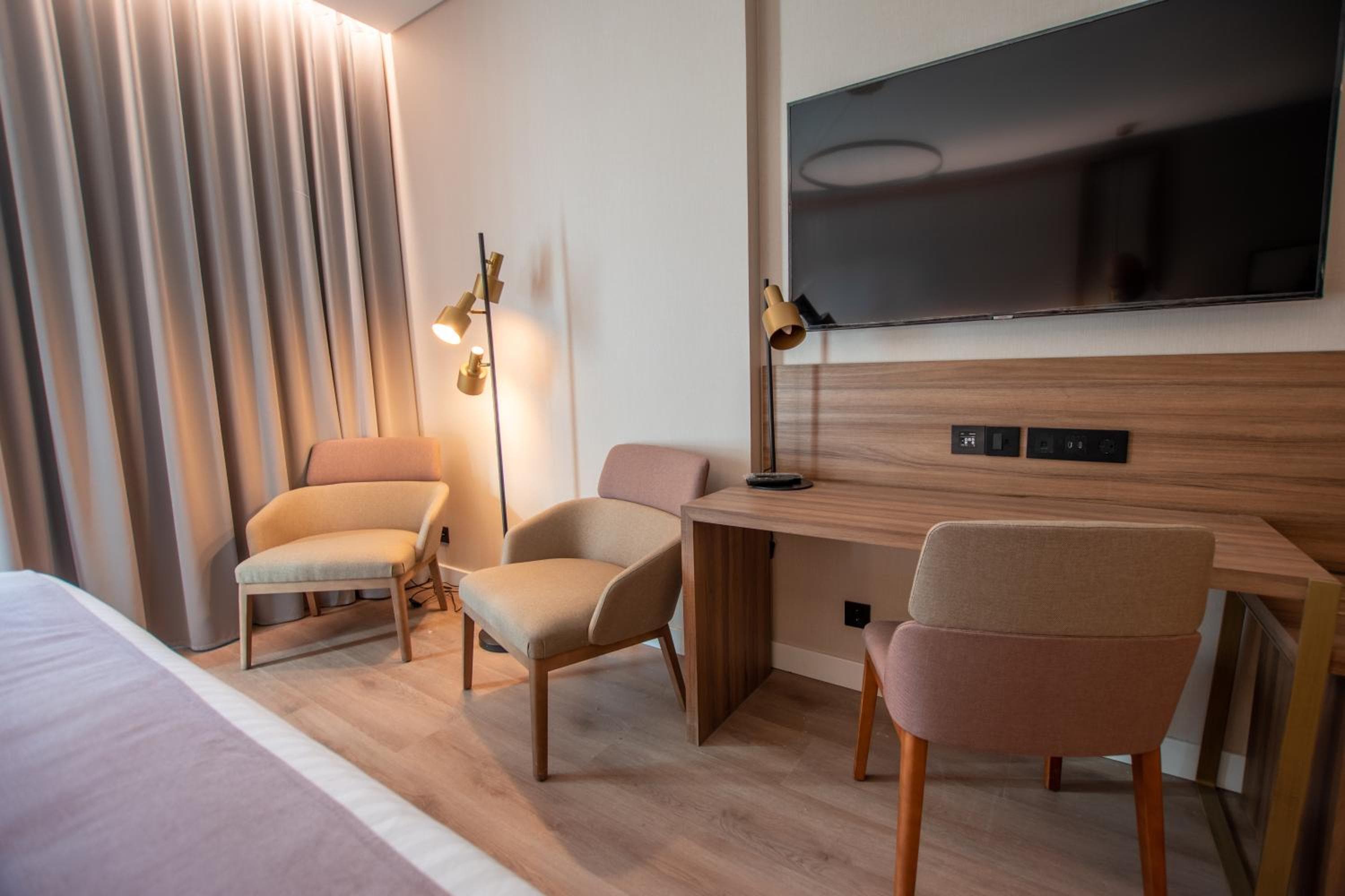 Hotel Giralda Center — 14