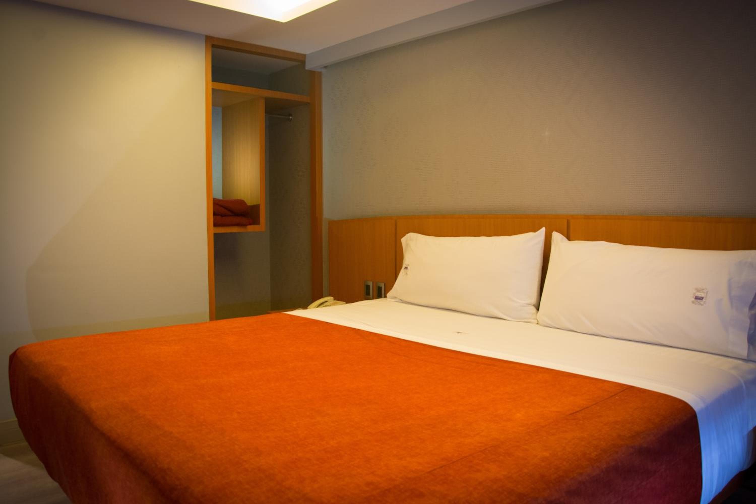 Hotel El Senator — 18