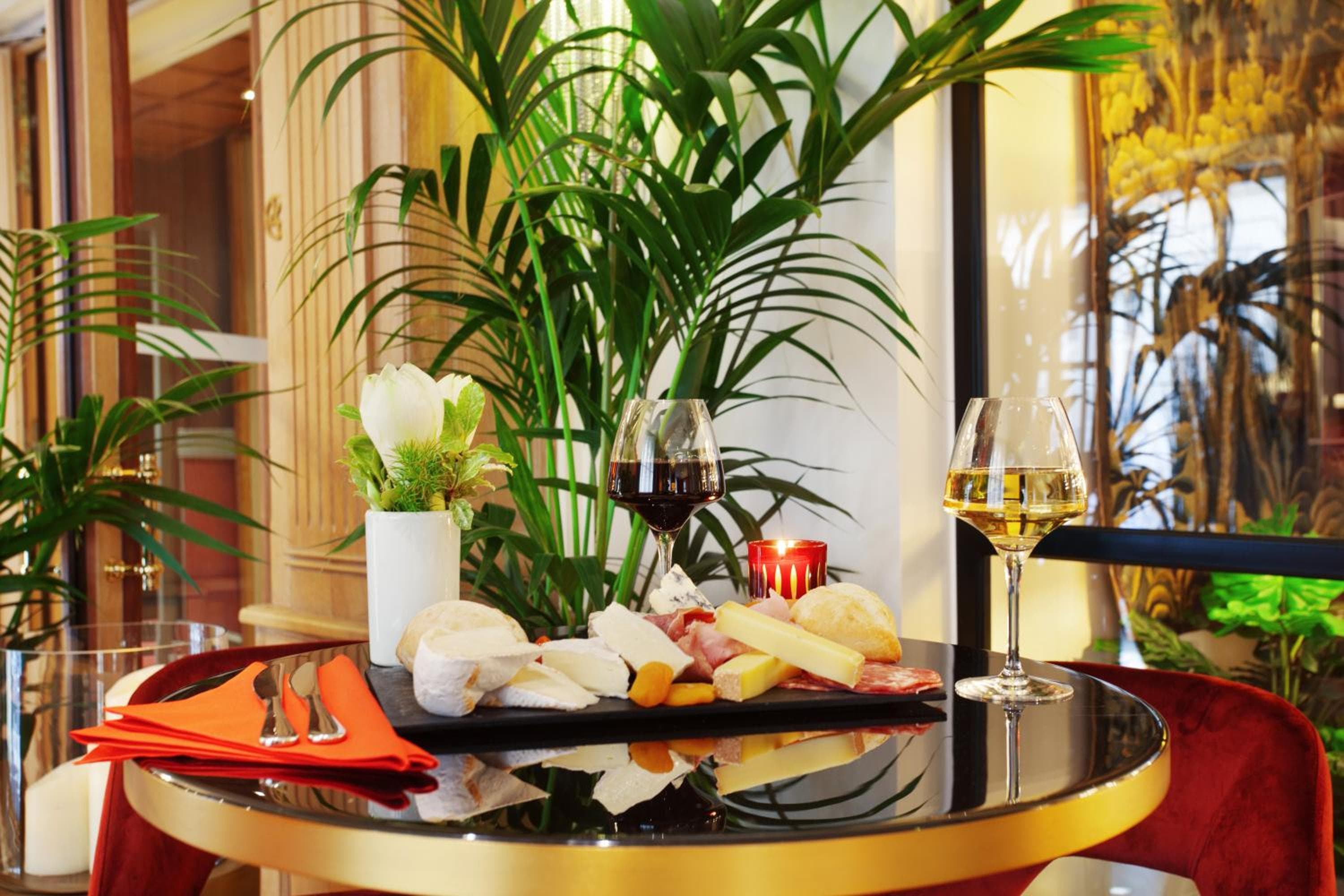 Hotel Trianon Rive Gauche — 17