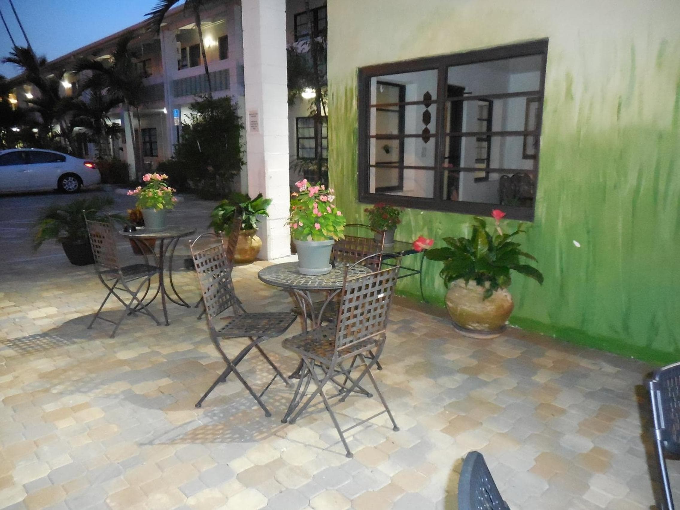Shalimar Motel — 17