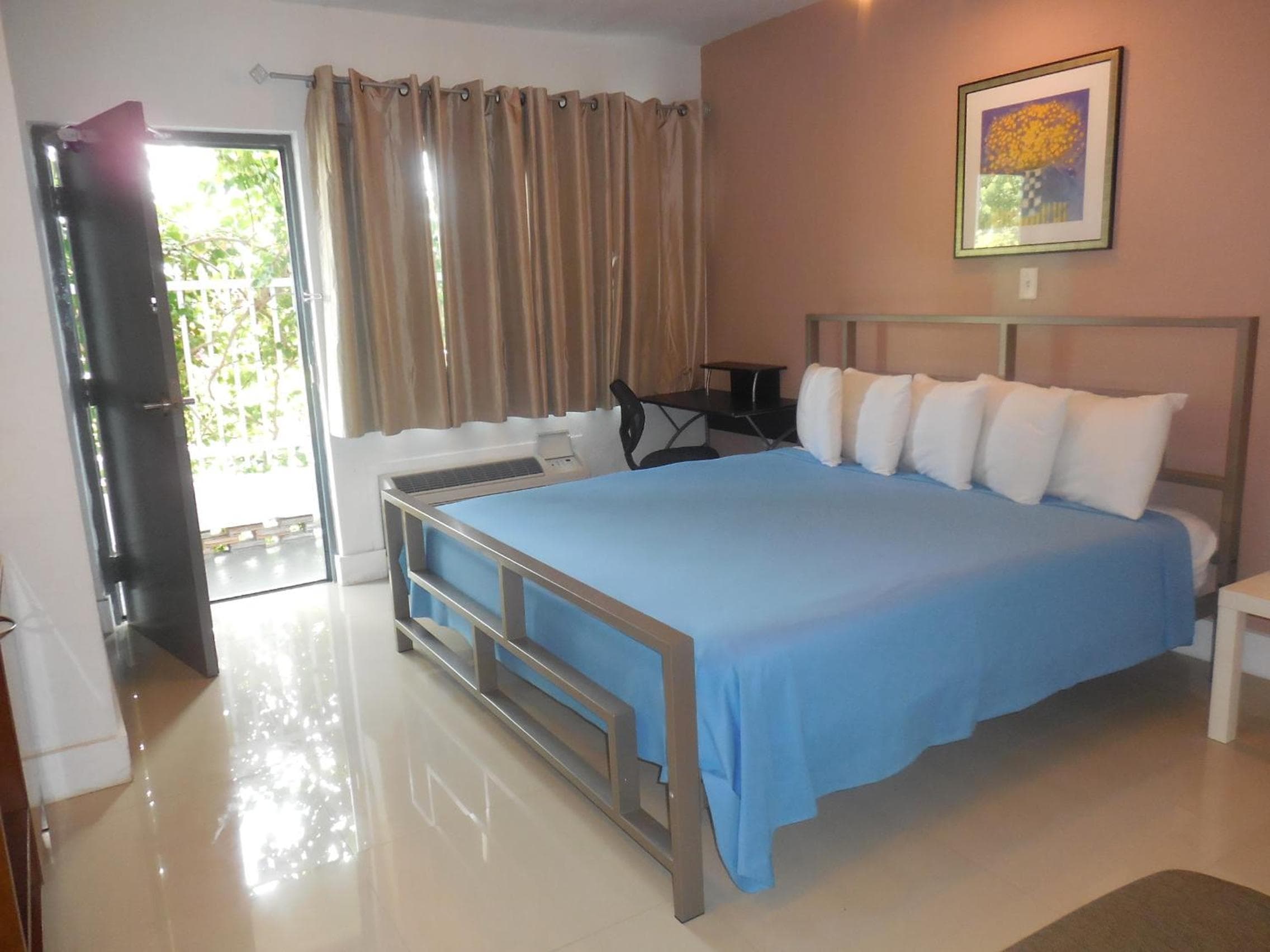Shalimar Motel — 25
