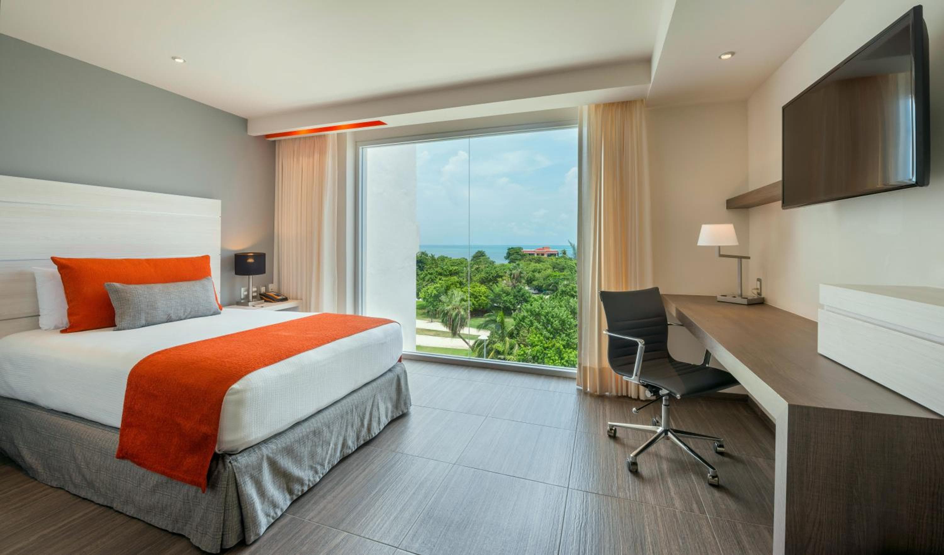 Real Inn Cancún — 20