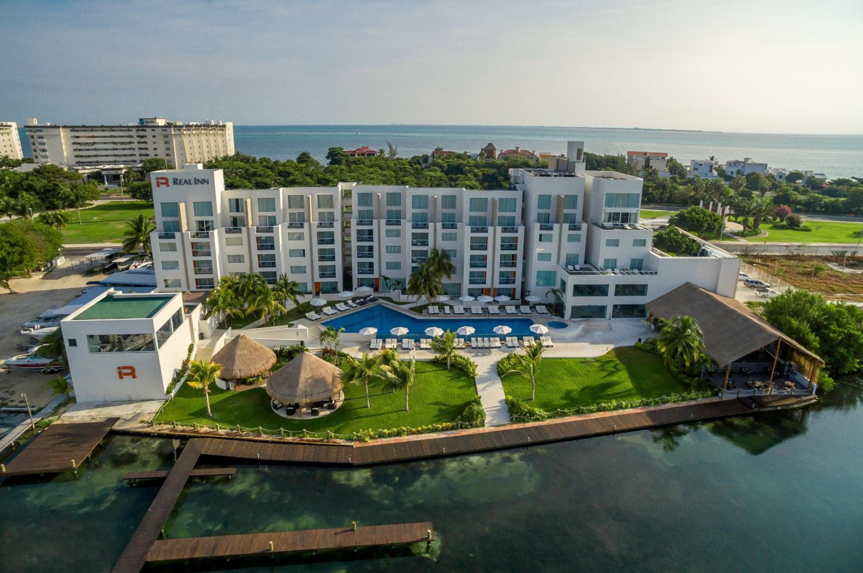 Real Inn Cancún — 1
