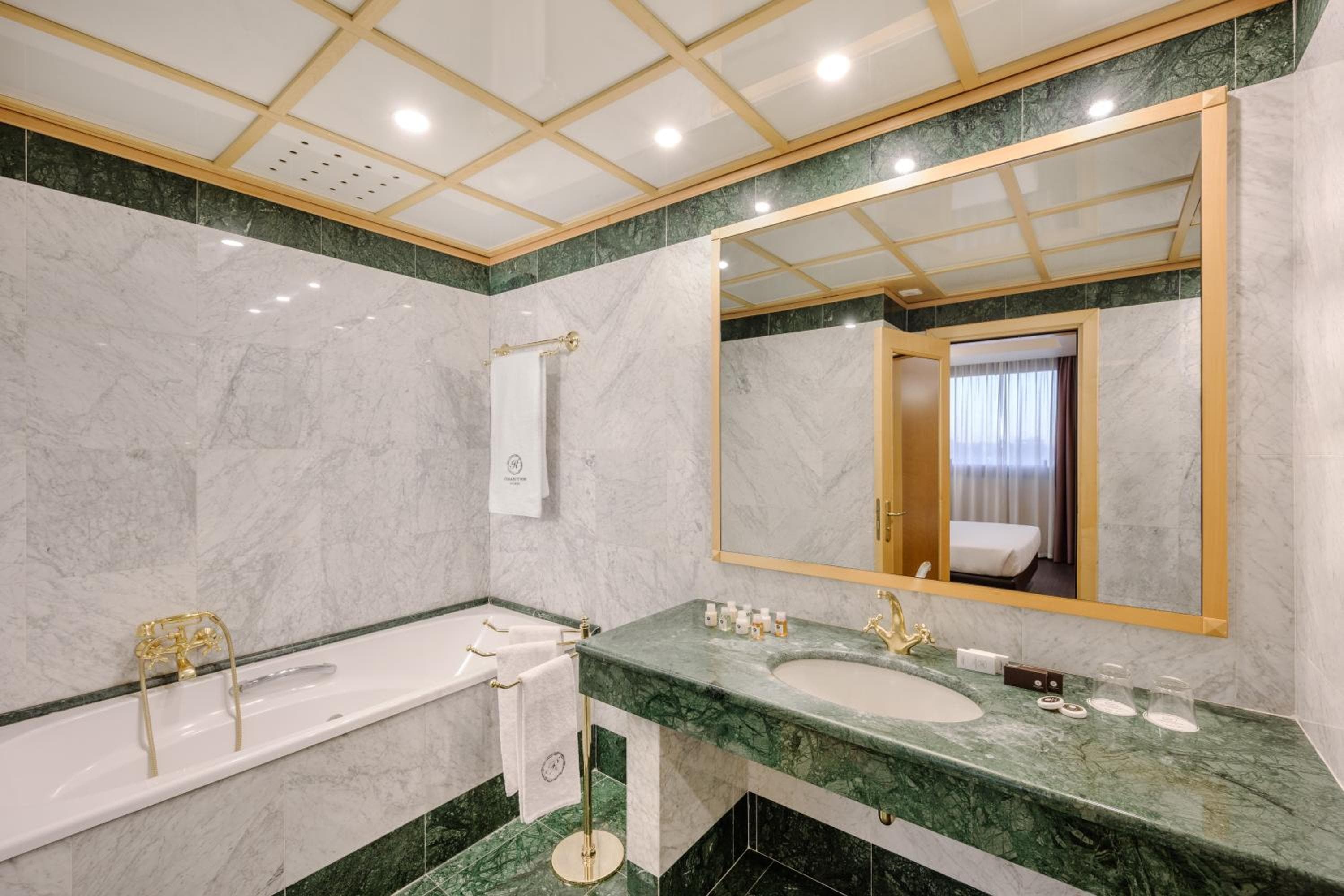 City Life Hotel Poliziano, by R Collection Hotels — 27