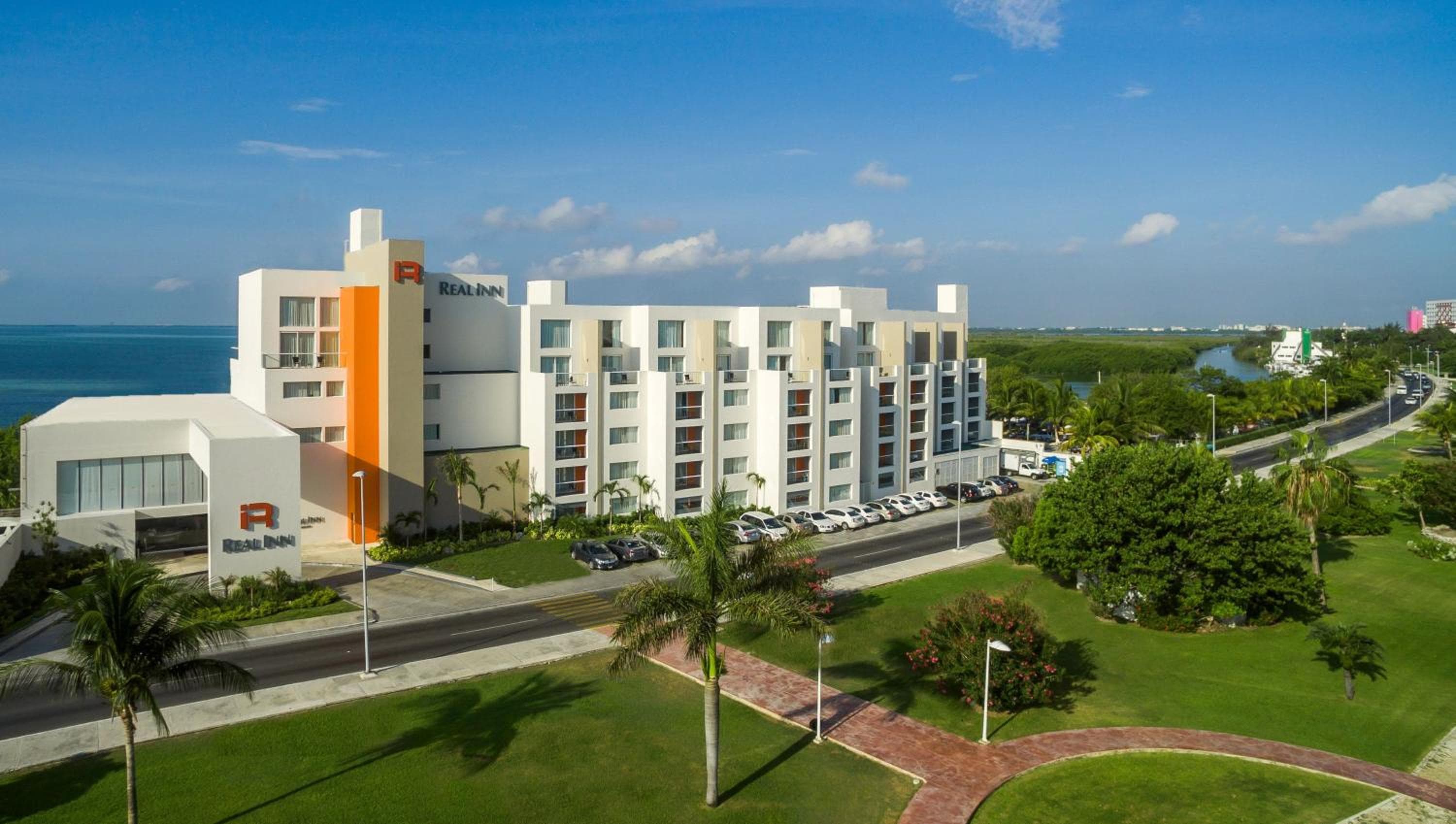 Real Inn Cancún — 15