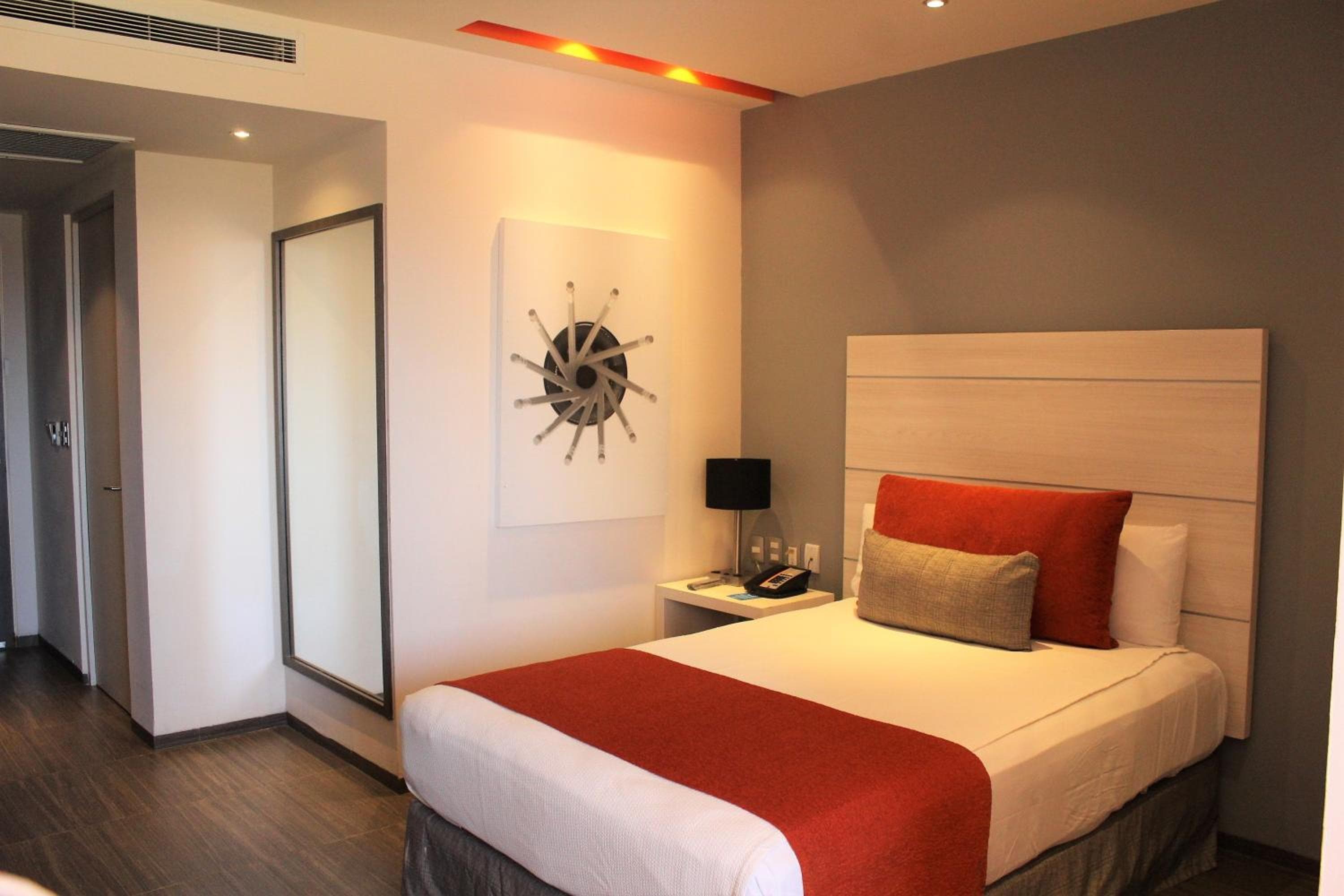 Real Inn Cancún — 10