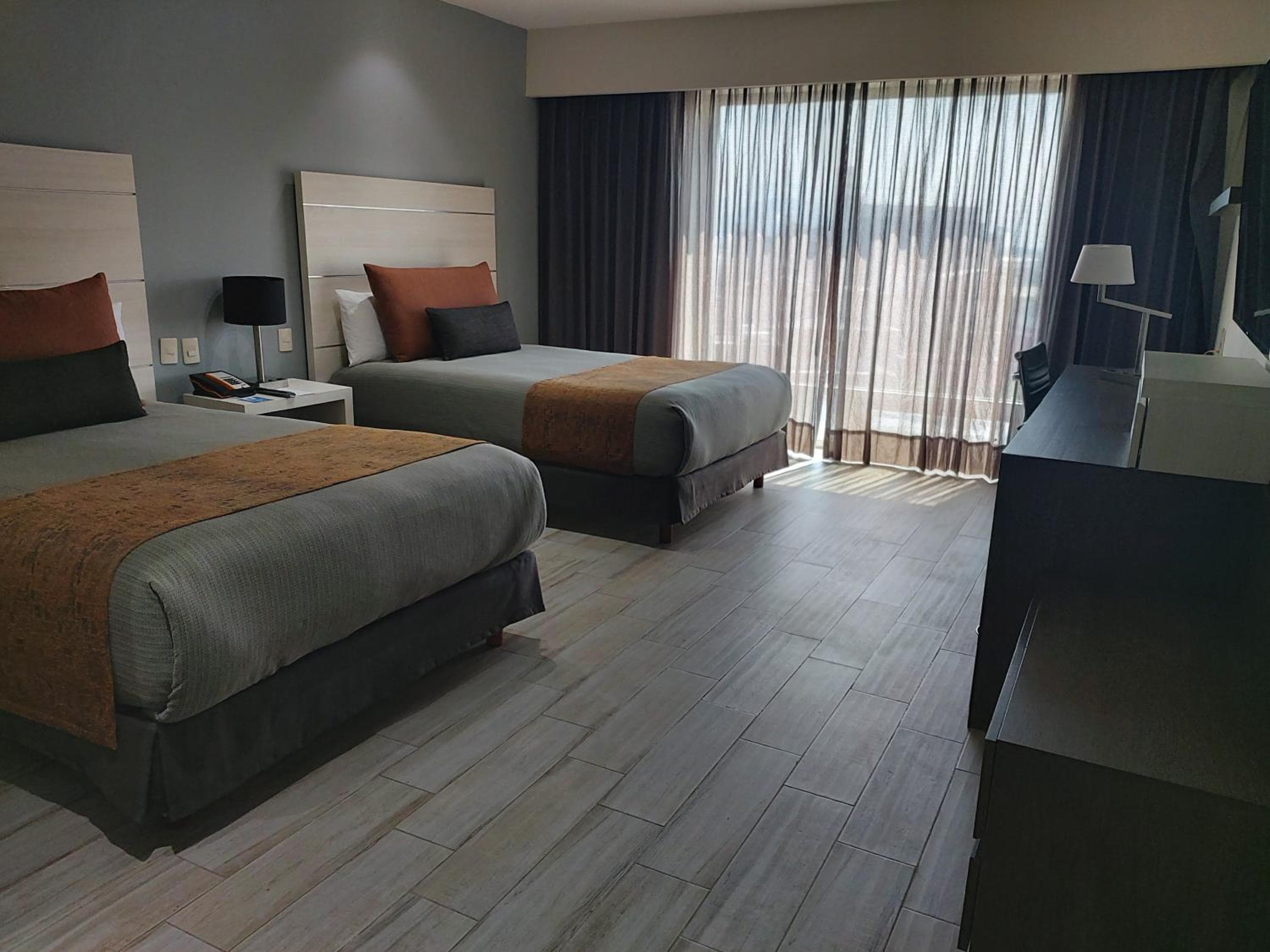 Real Inn Perinorte — 13