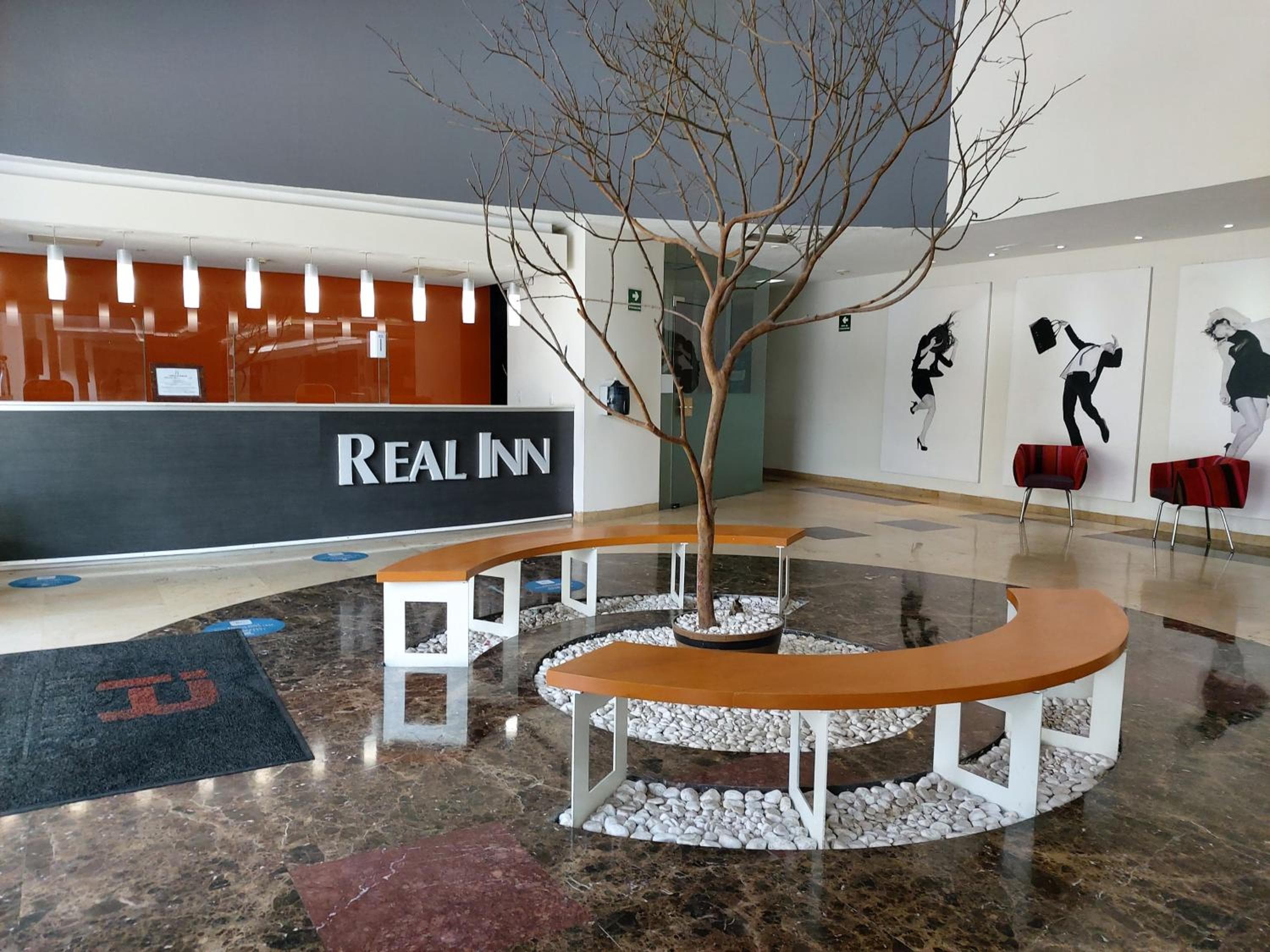 Real Inn Perinorte — 2
