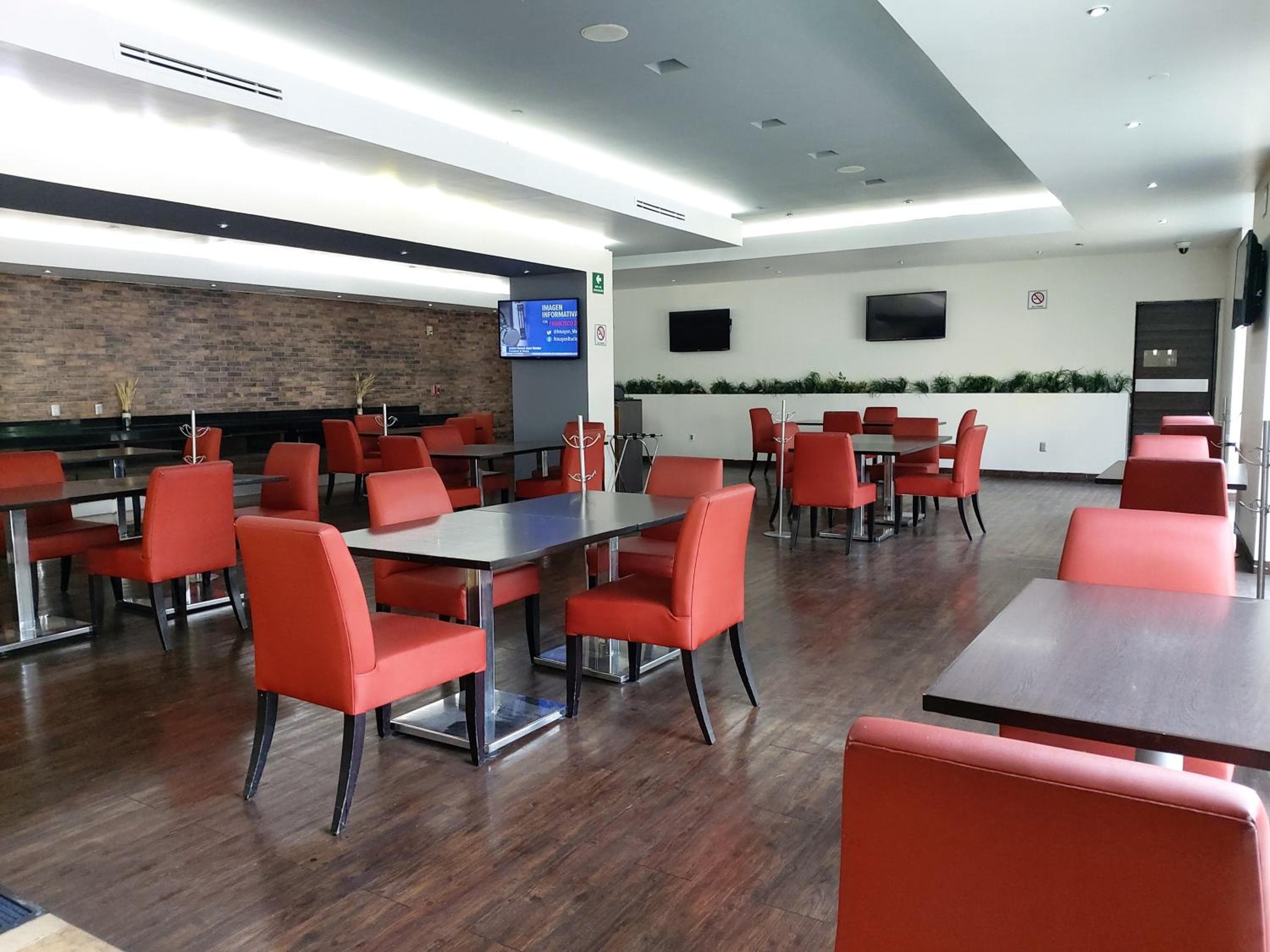 Real Inn Perinorte — 23