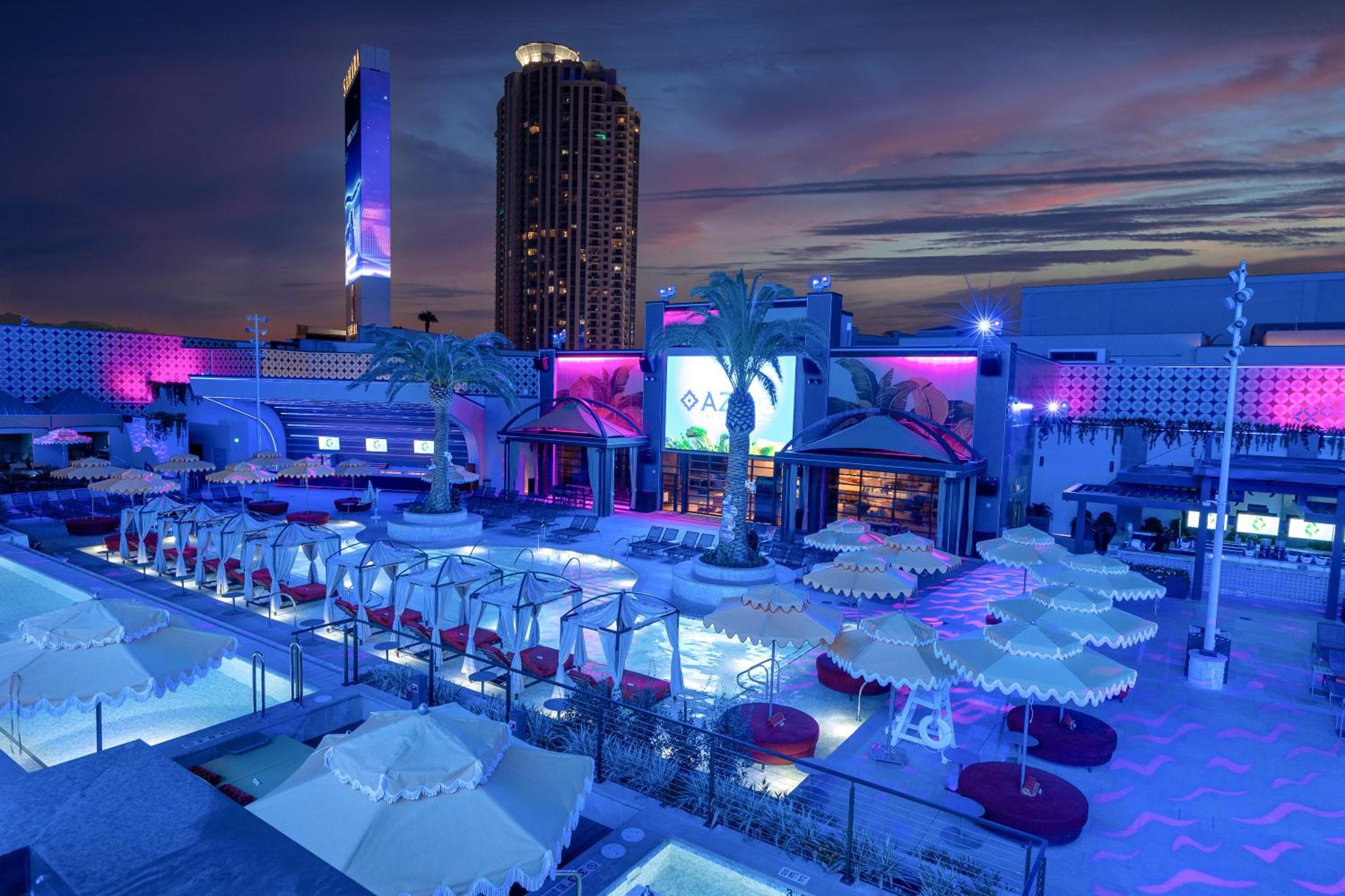SAHARA Las Vegas — 12