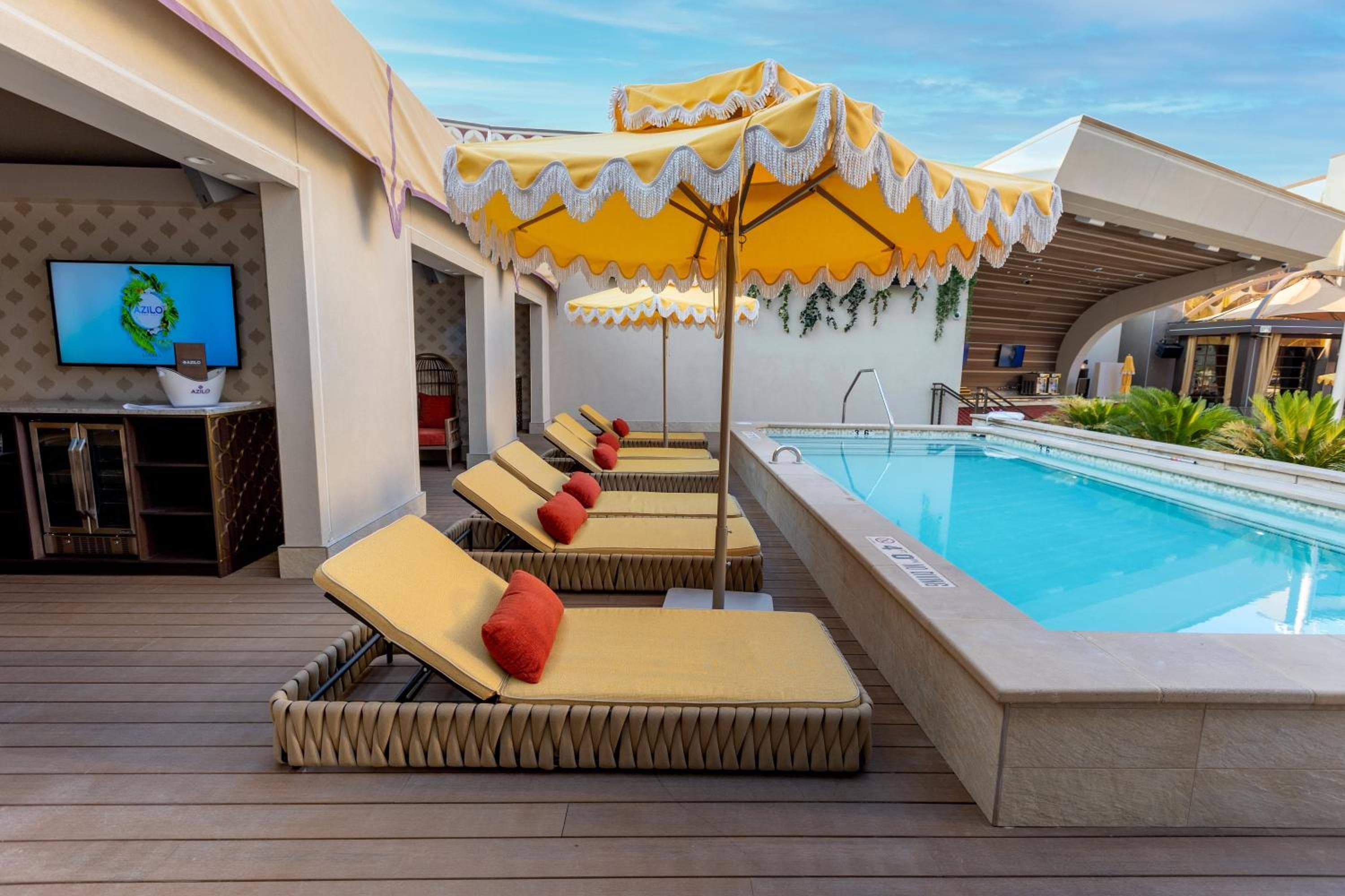 SAHARA Las Vegas — 7