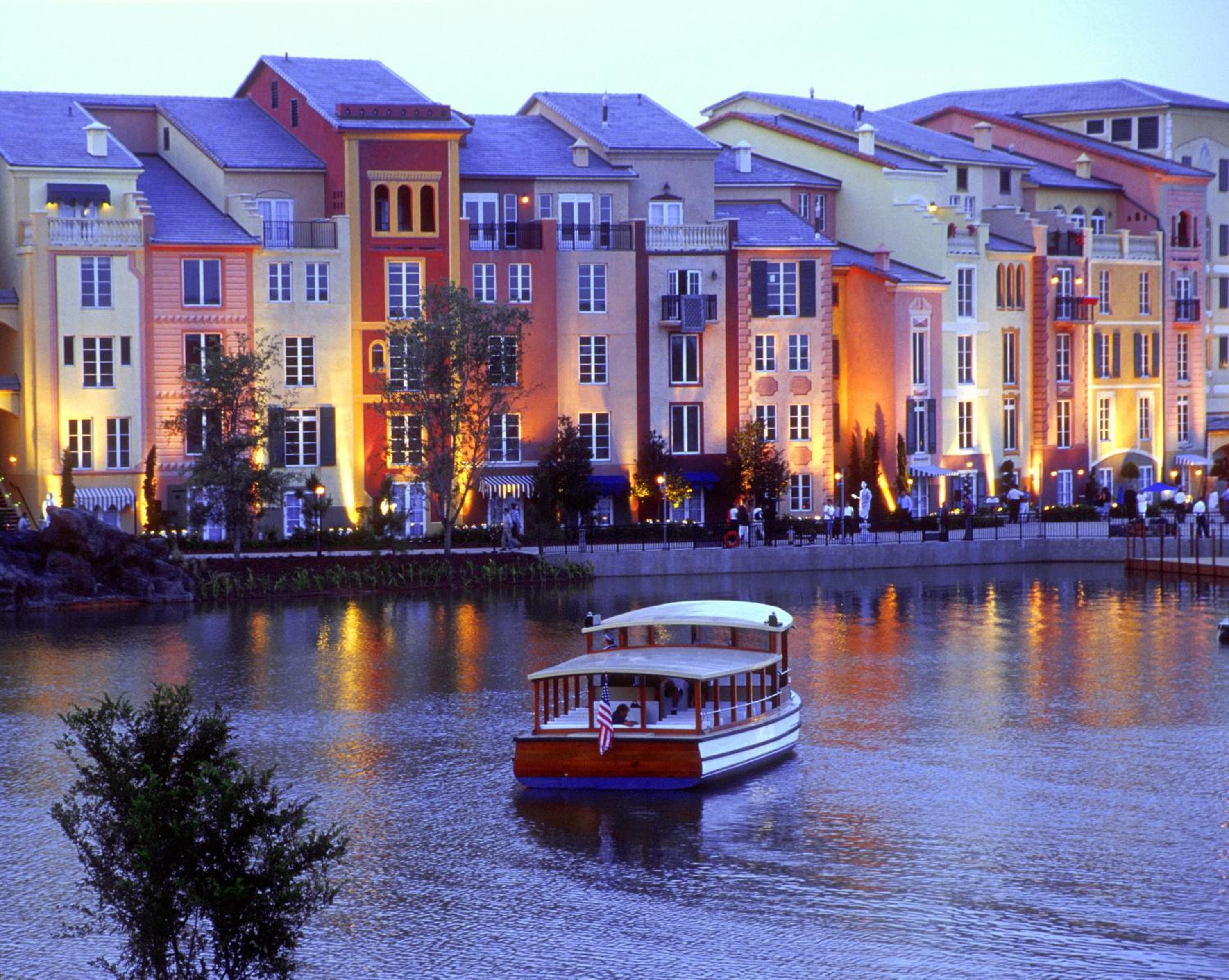 Universal's Loews Portofino Bay Hotel — 5