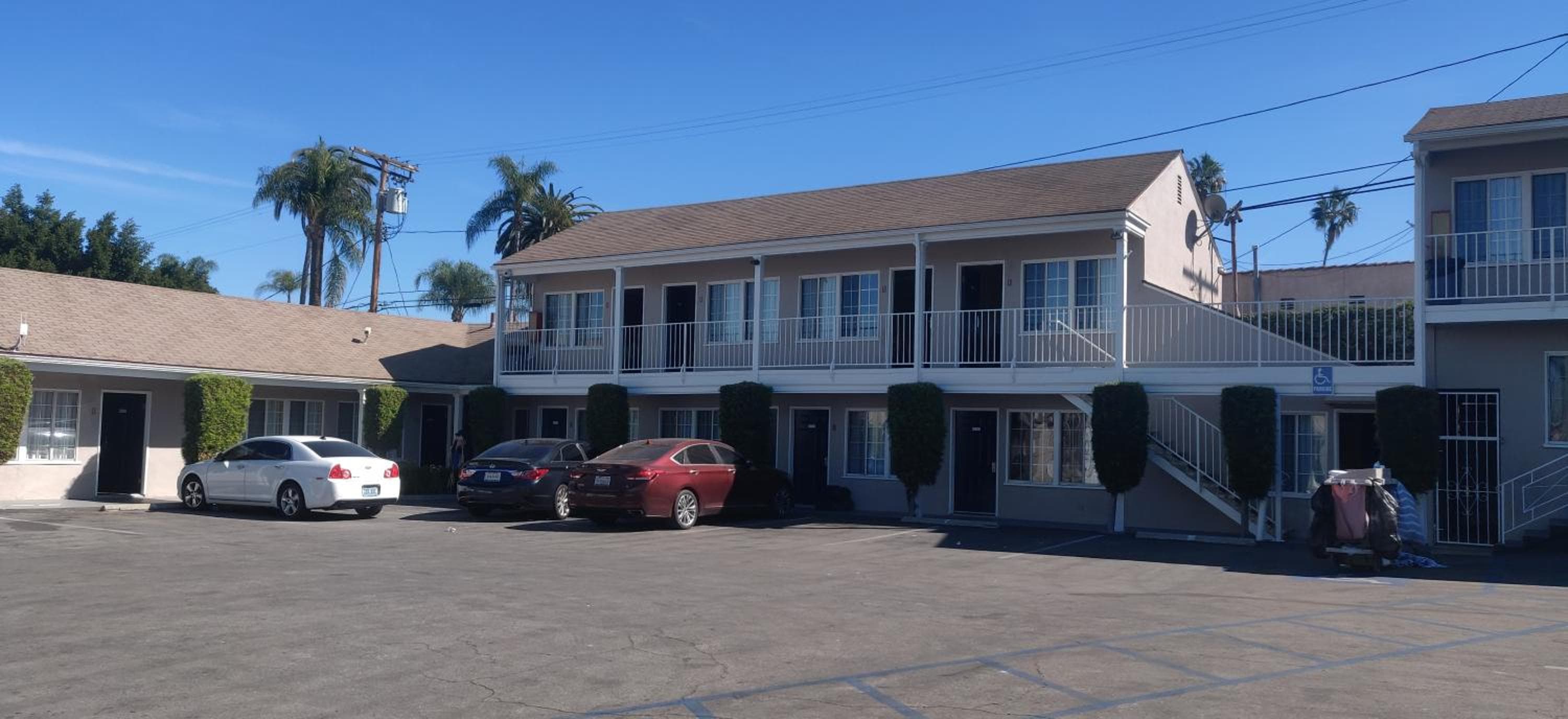 Friendship Motor Inn — 1