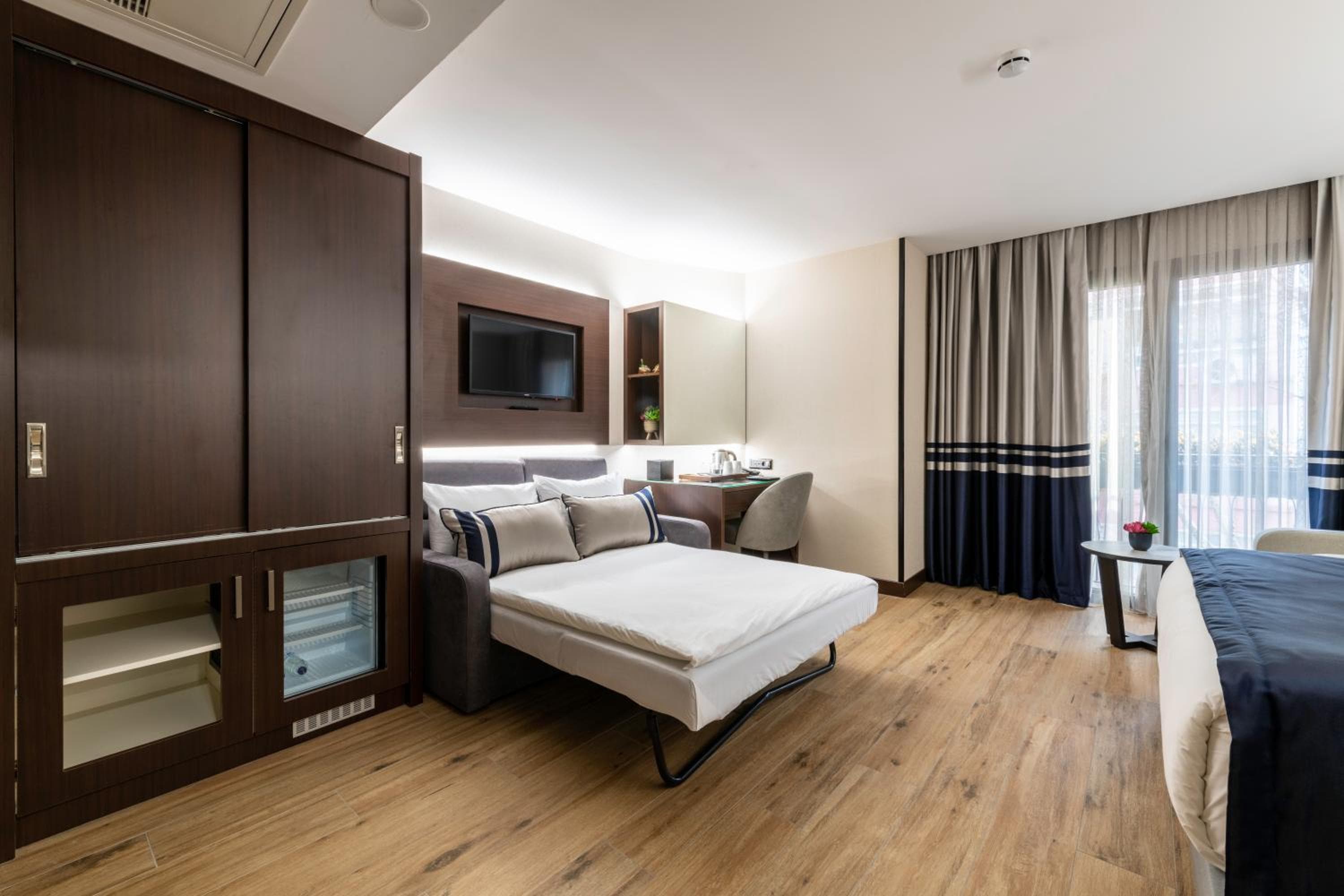 Aprilis Deluxe Hotel — 20