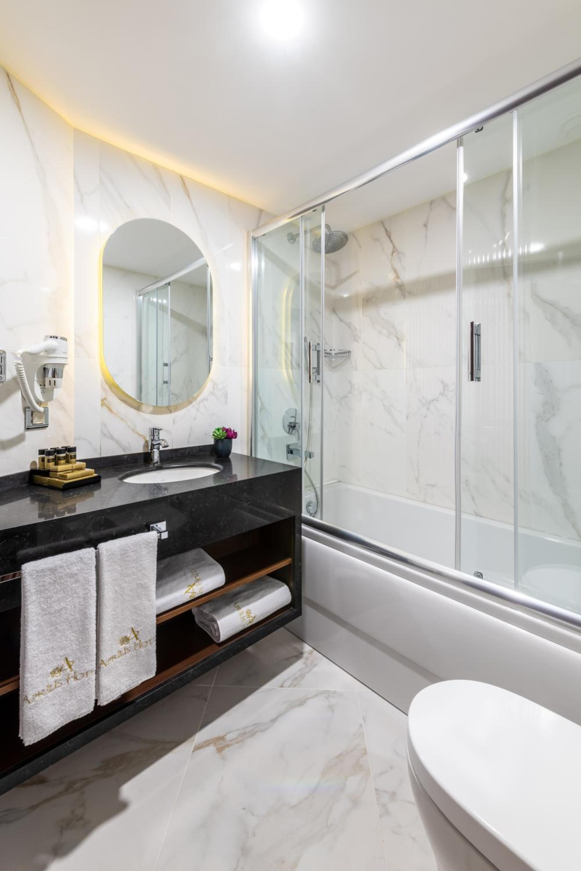Aprilis Deluxe Hotel — 30
