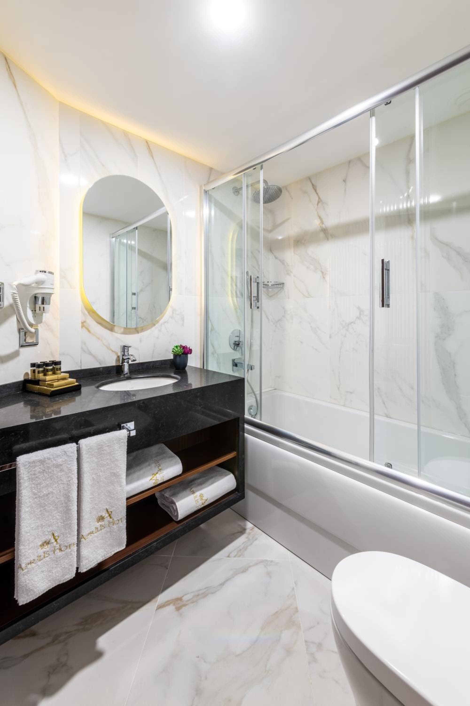 Aprilis Deluxe Hotel — 26