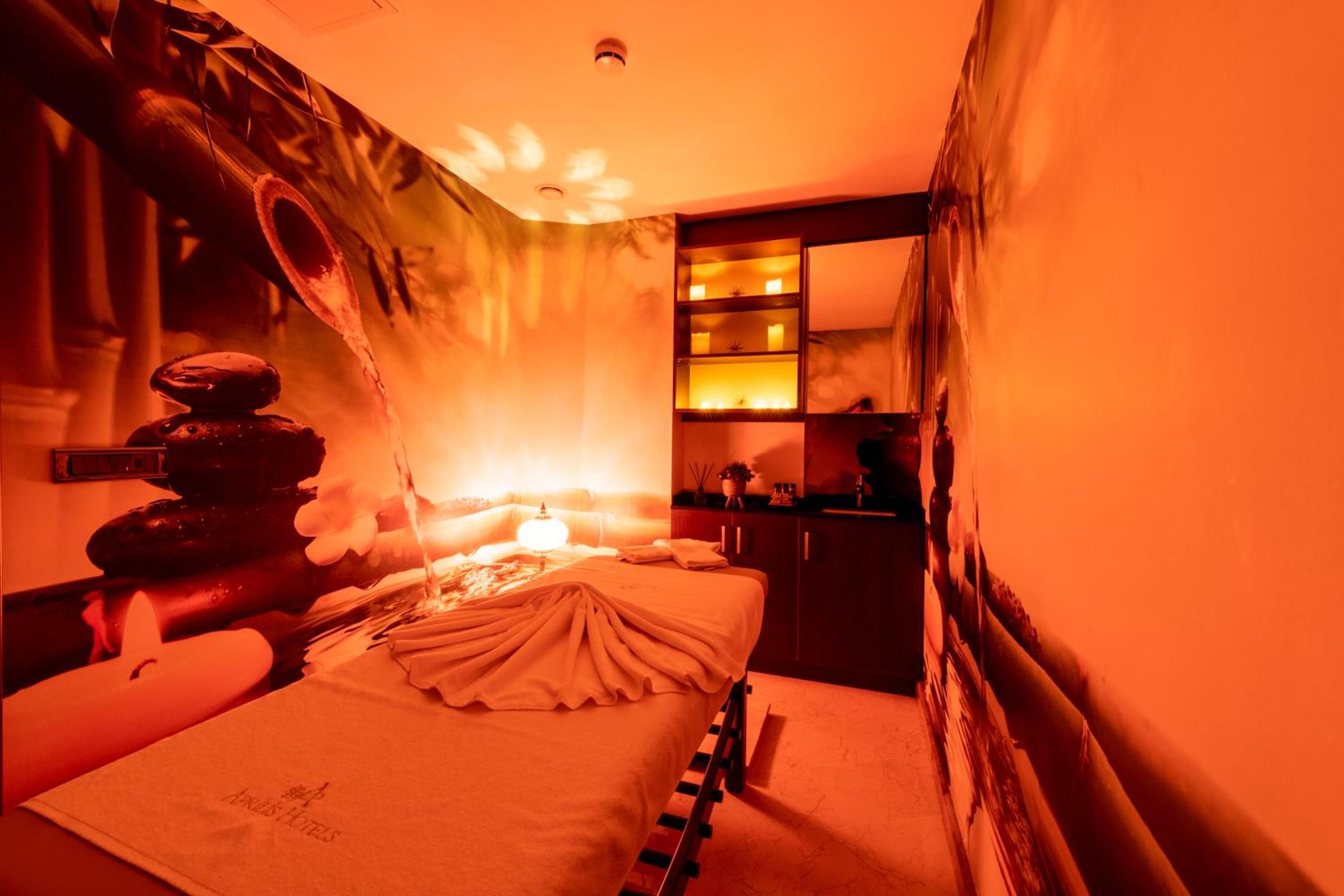 Aprilis Deluxe Hotel — 7