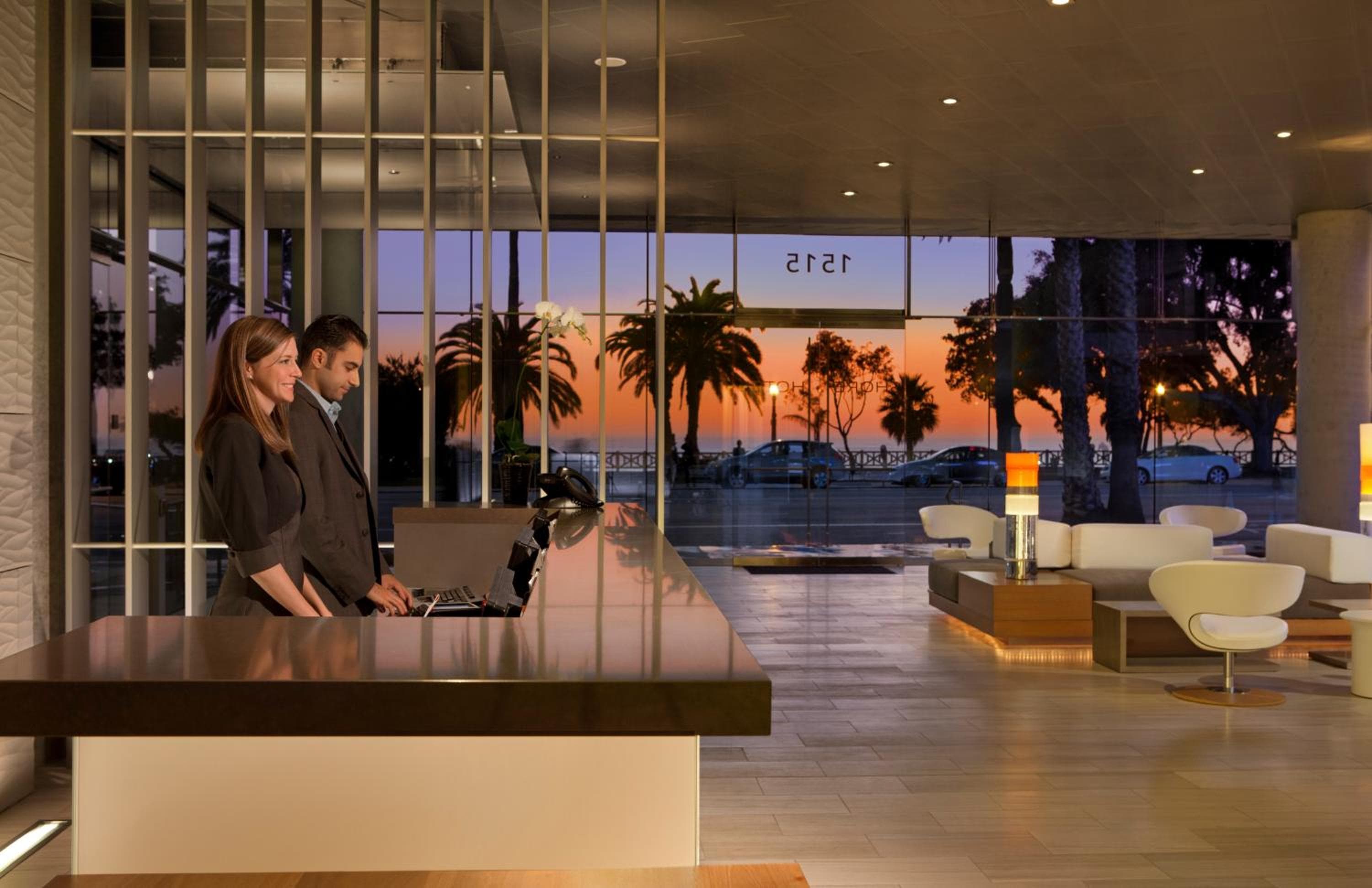 Hotel sulla riva — 11