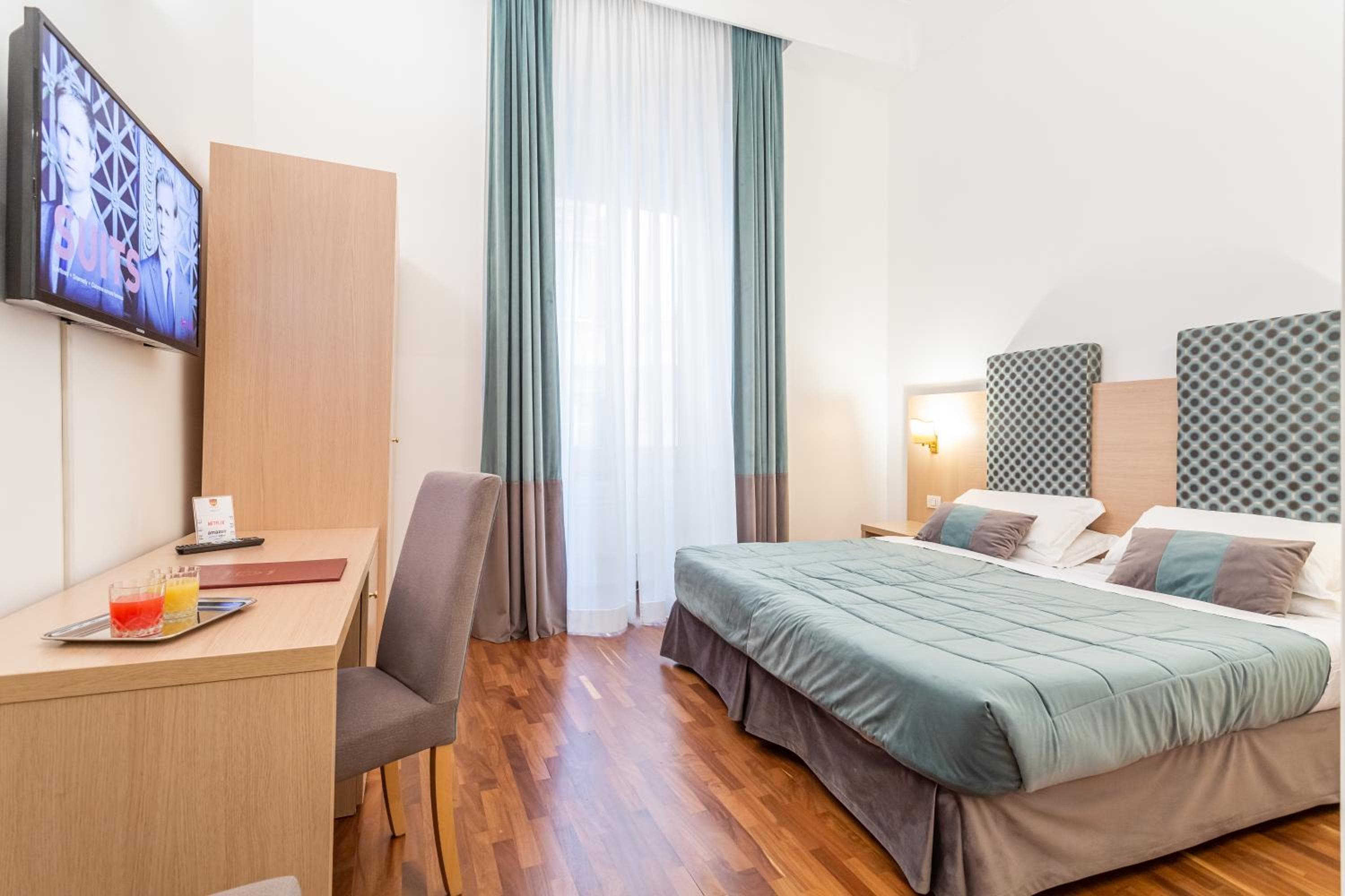Hotel Medici — 8