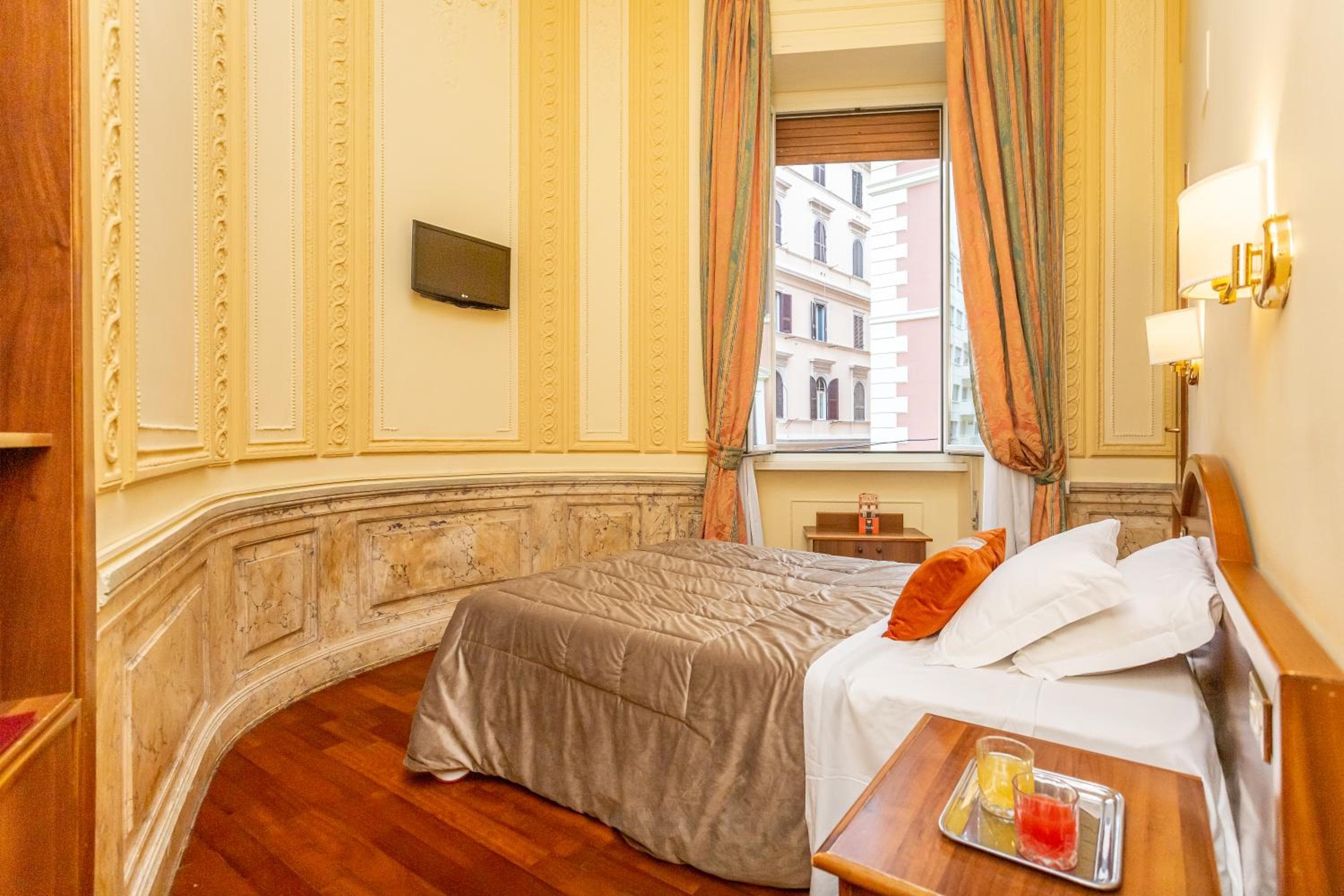 Hotel Medici — 23