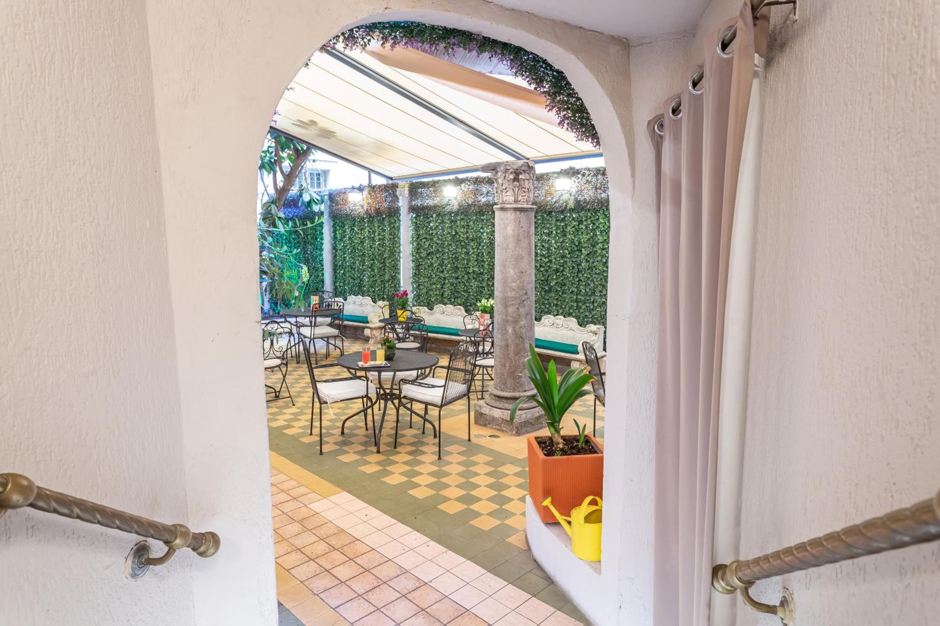 Hotel Medici — 5