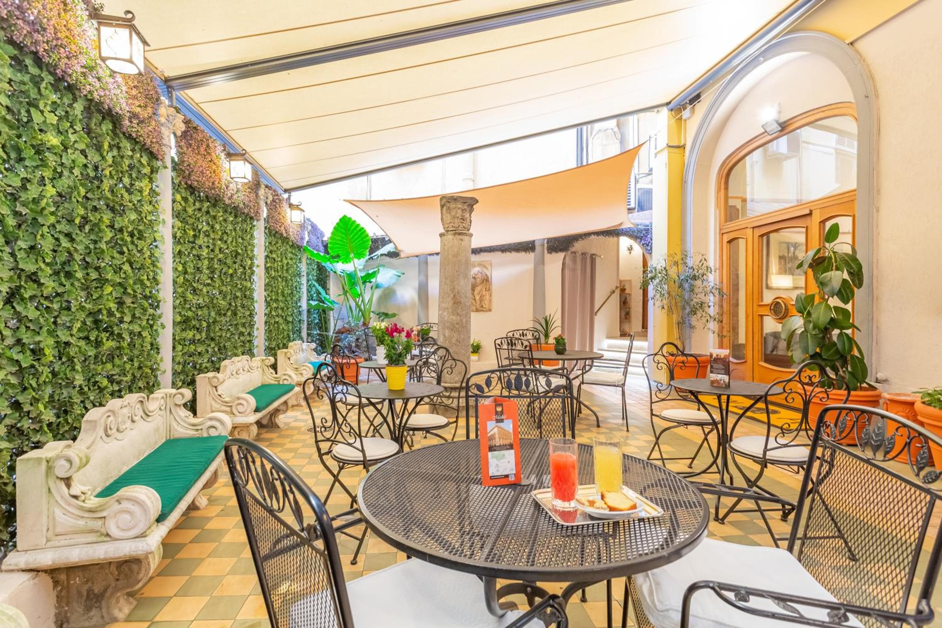 Hotel Medici — 7