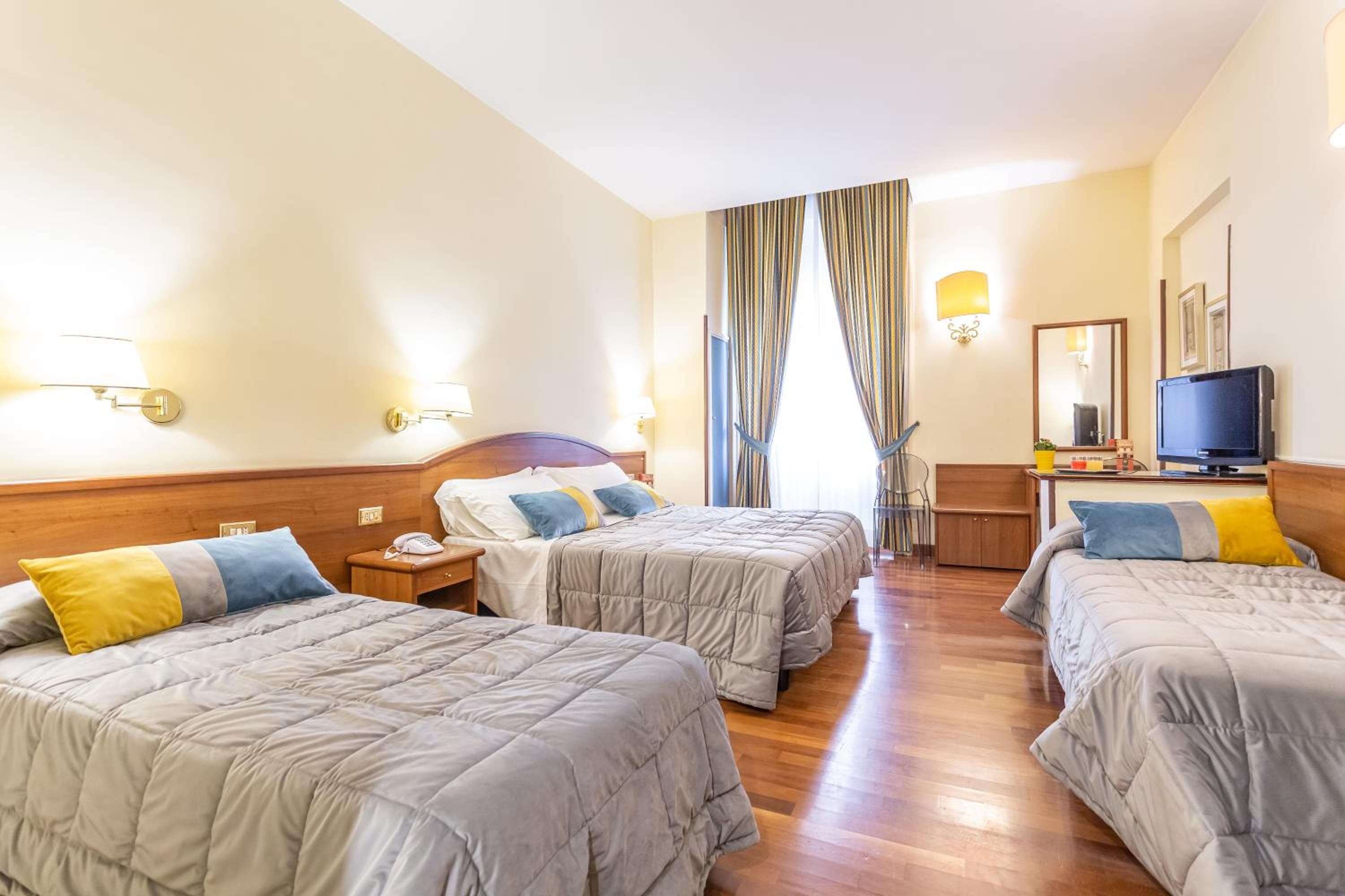 Hotel Medici — 30