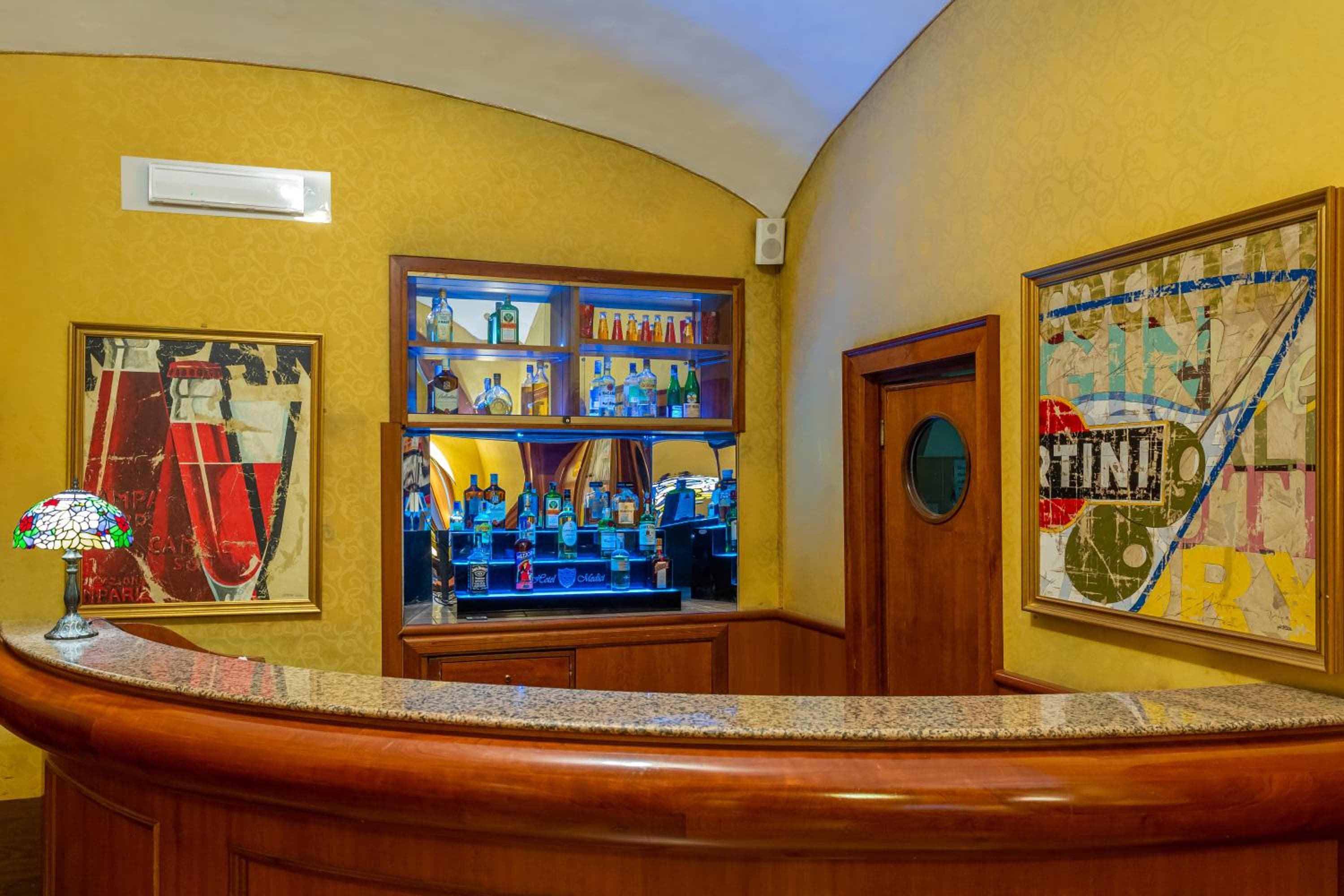 Hotel Medici — 17