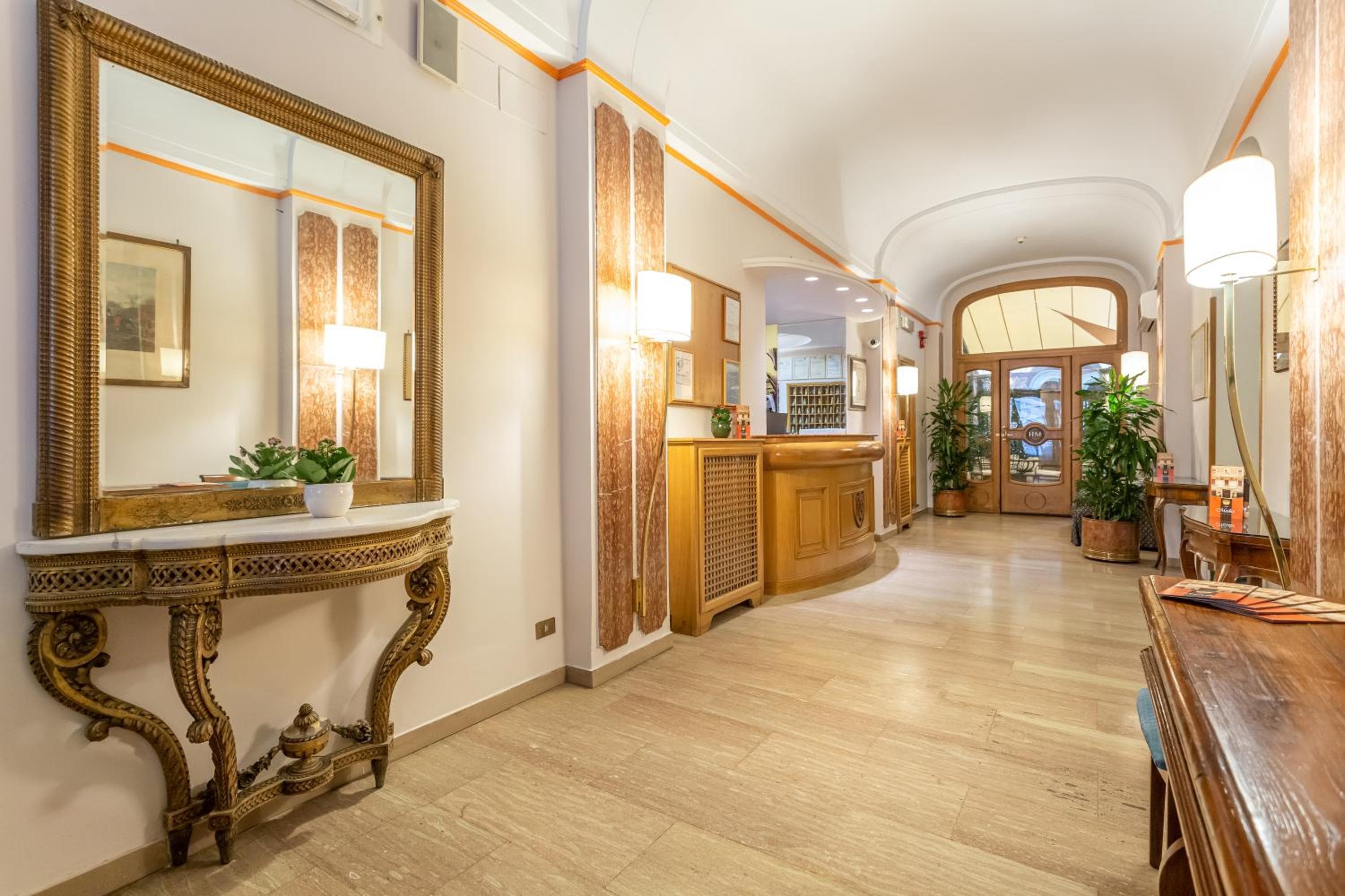 Hotel Medici — 13