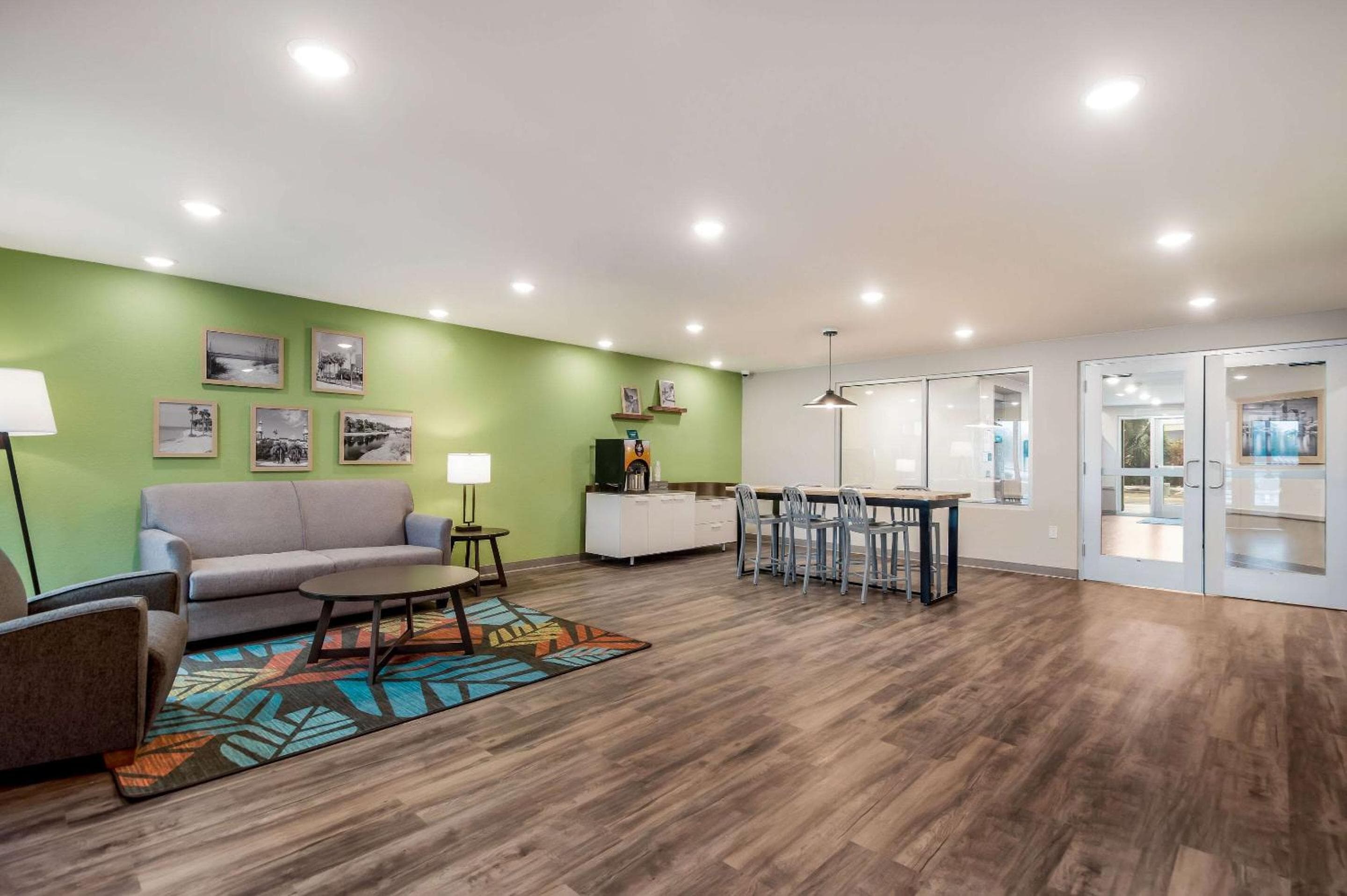 WoodSpring Suites Tampa Airport North Veterans Expressway — 4