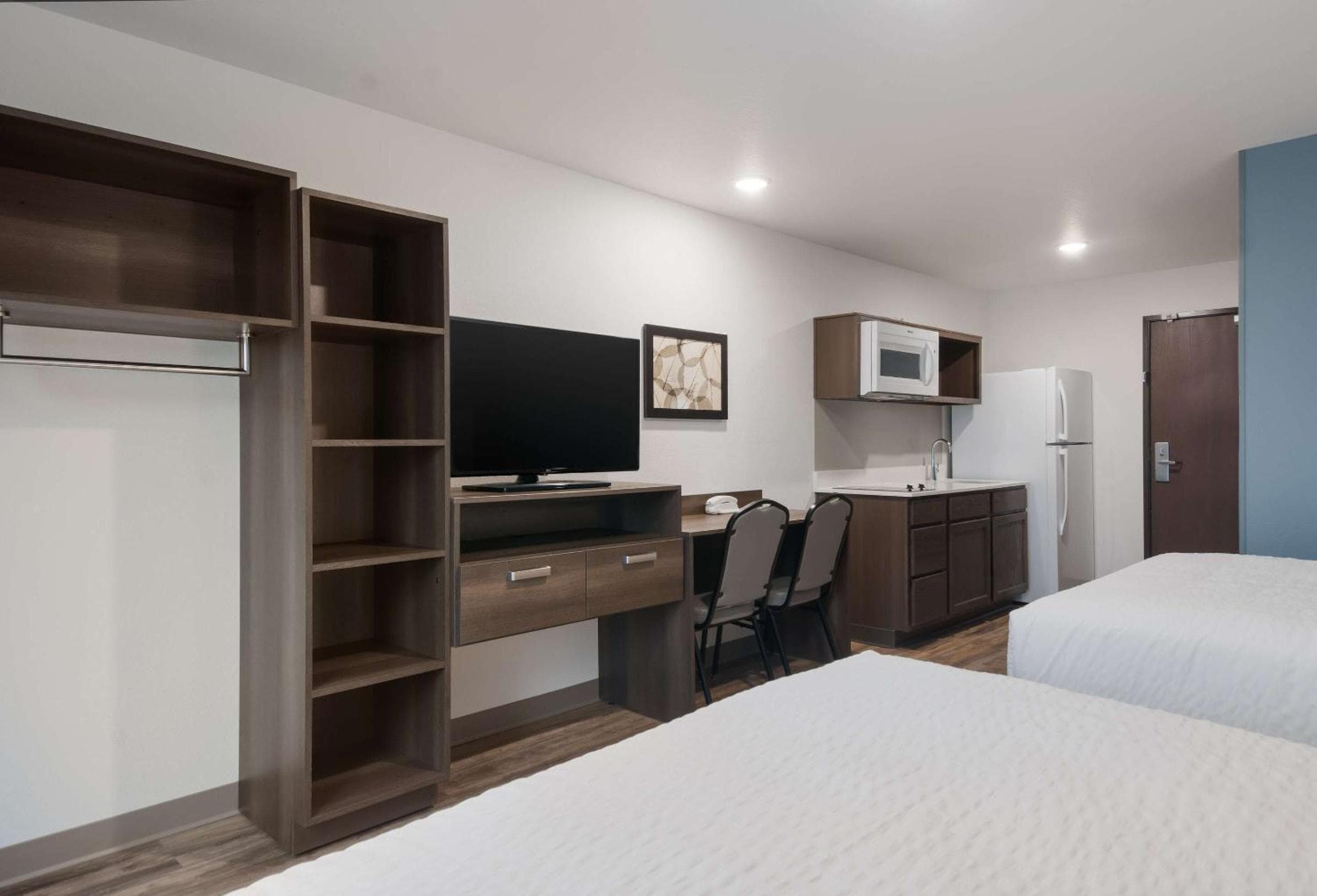 WoodSpring Suites Tampa Airport North Veterans Expressway — 11