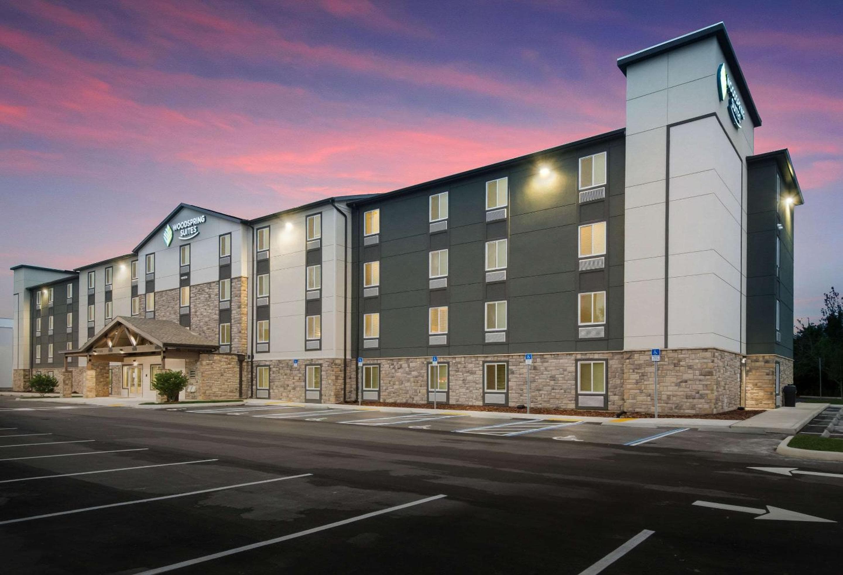 WoodSpring Suites Tampa Airport North Veterans Expressway — 23