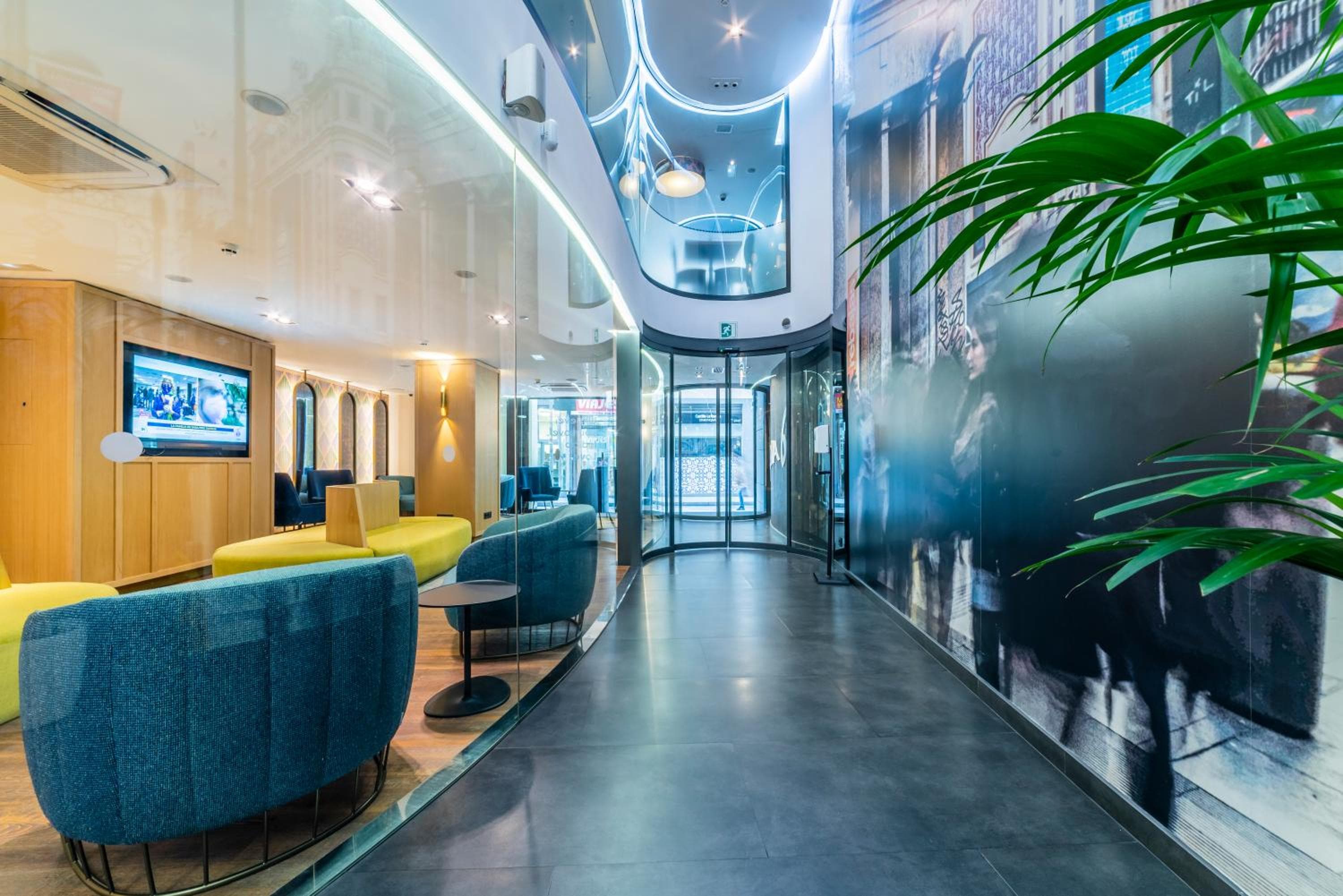 Hotel Indigo Madrid - Gran Via, an IHG Hotel — 4