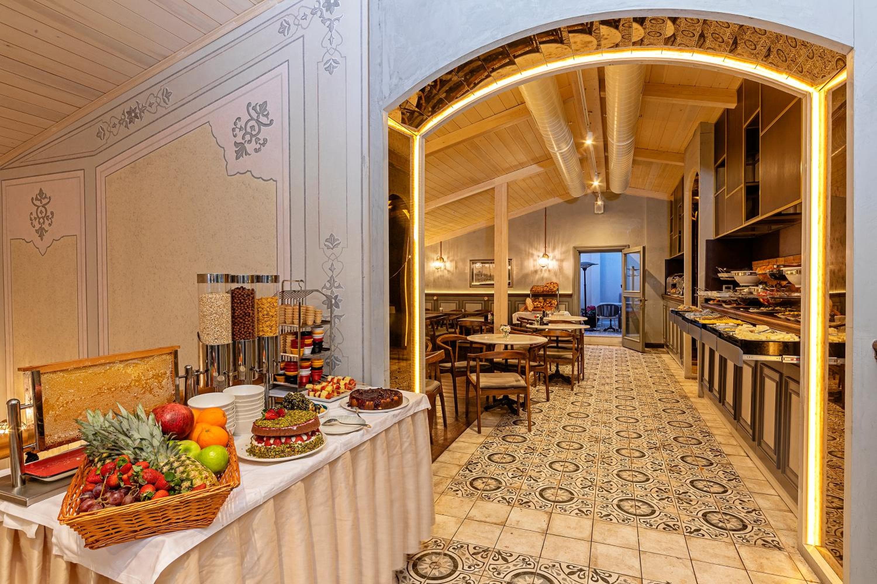 Hotel Meroddi Barnathan — 19