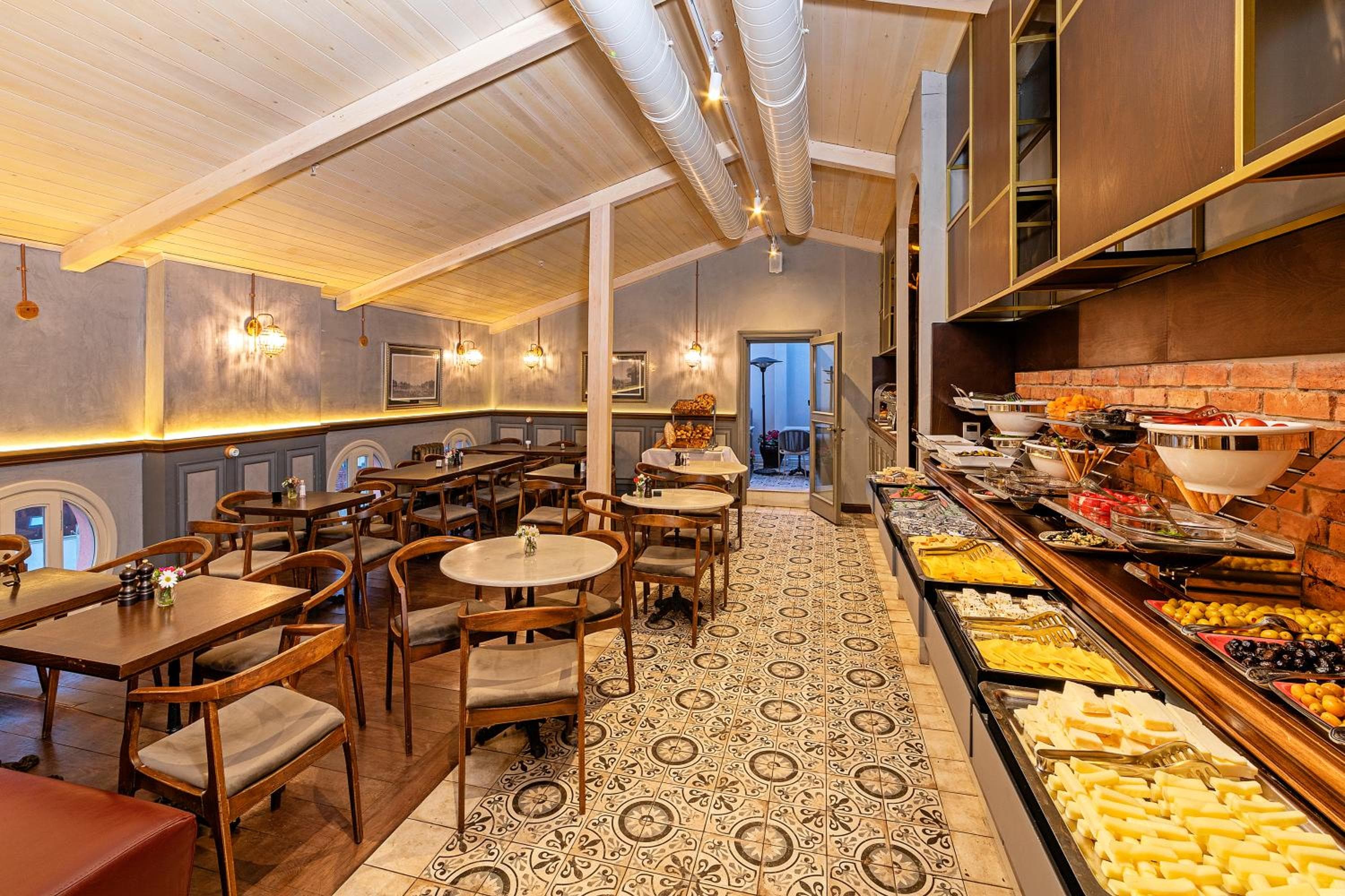 Hotel Meroddi Barnathan — 24