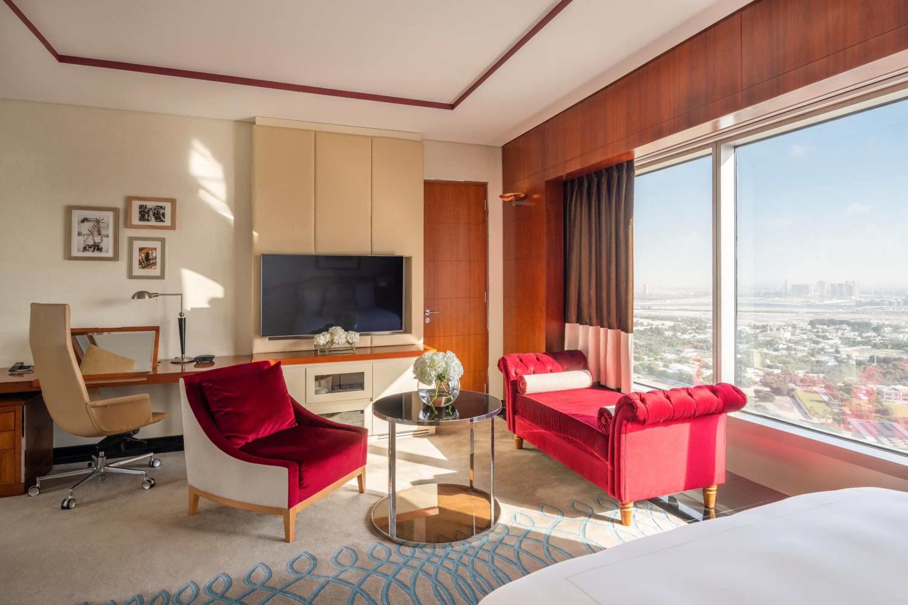 Jumeirah Emirates Towers Dubai — 4