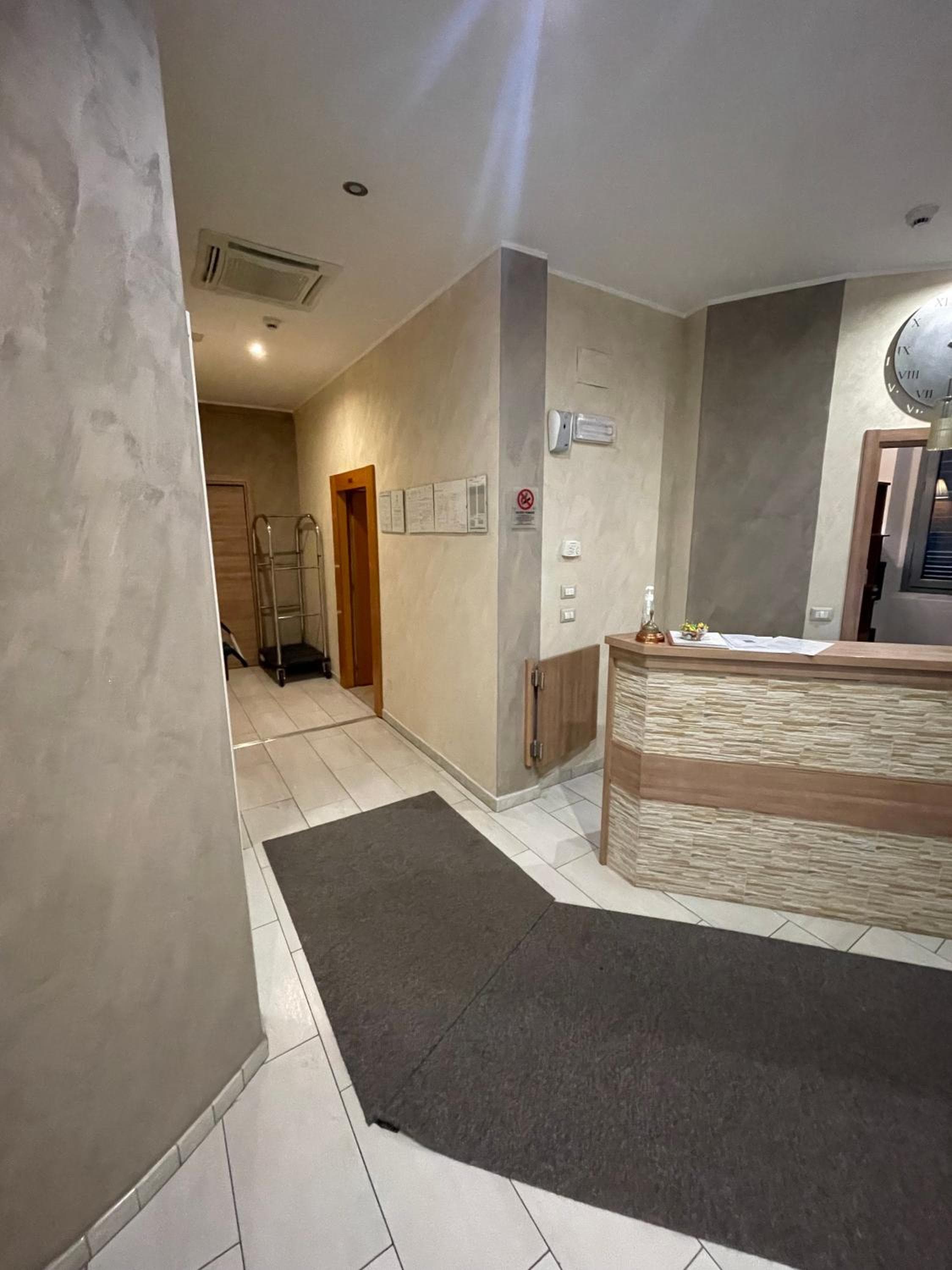 Albergo Montecarlo — 23